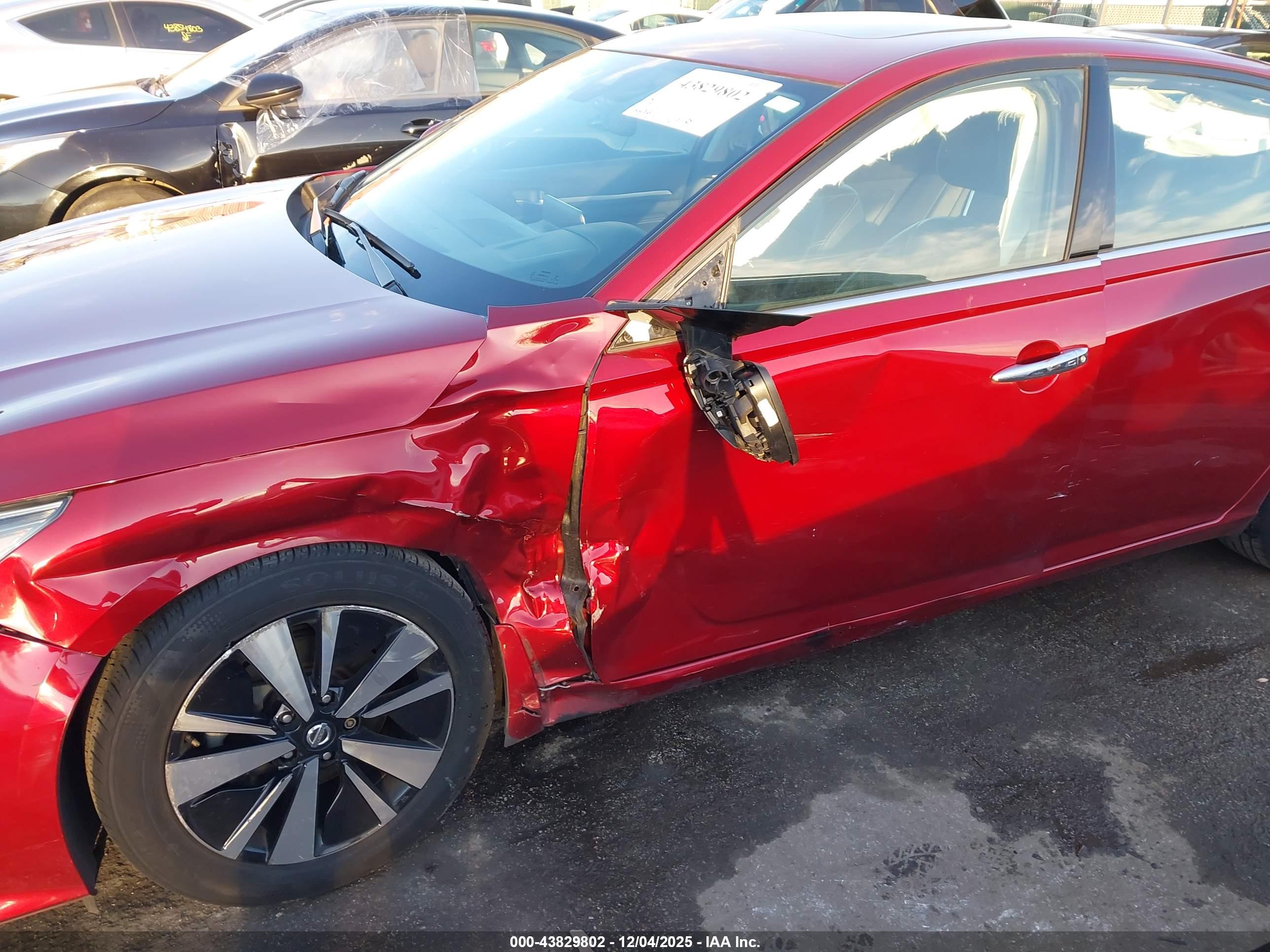 NISSAN ALTIMA image 6