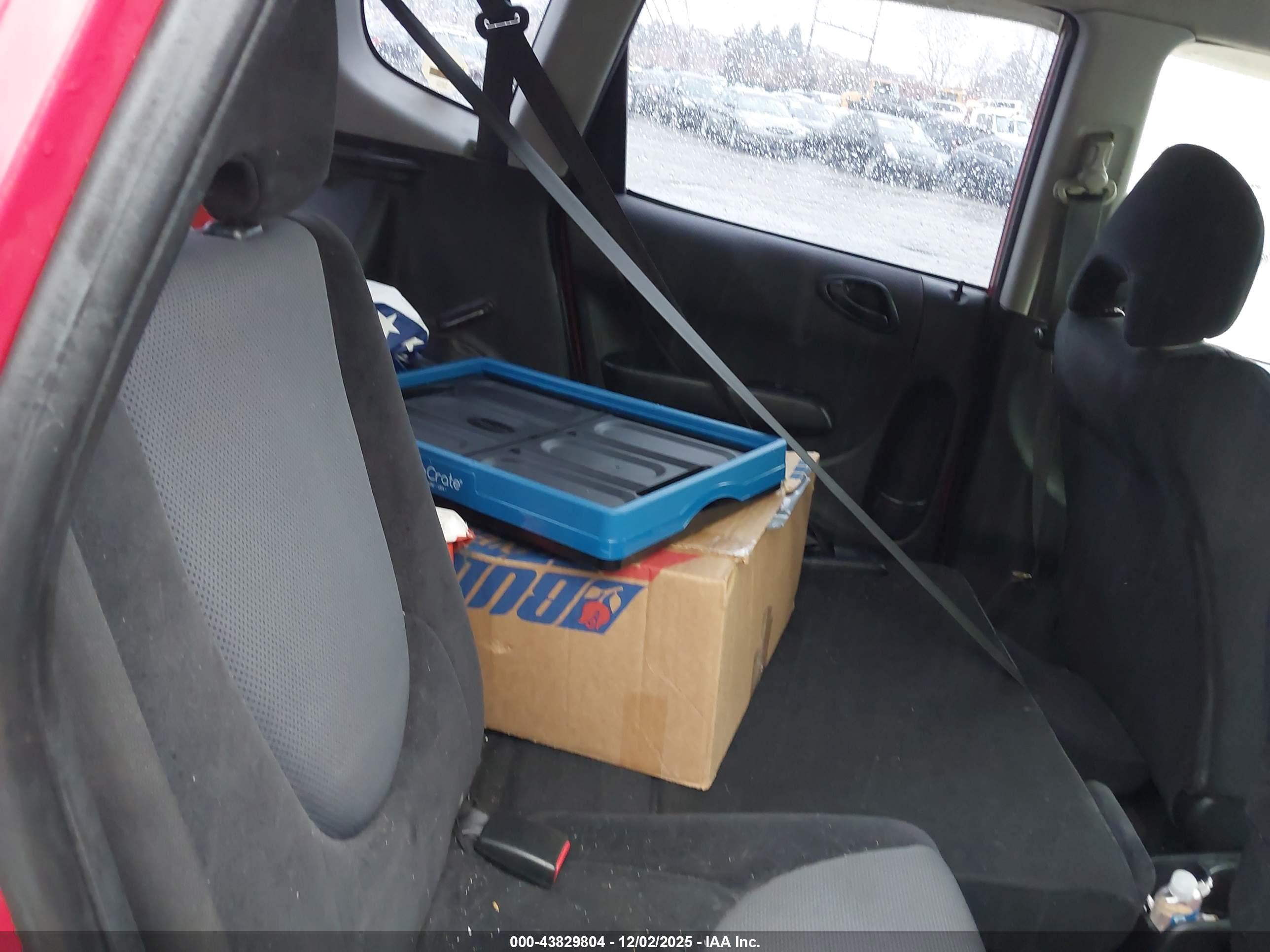 HONDA FIT image 8