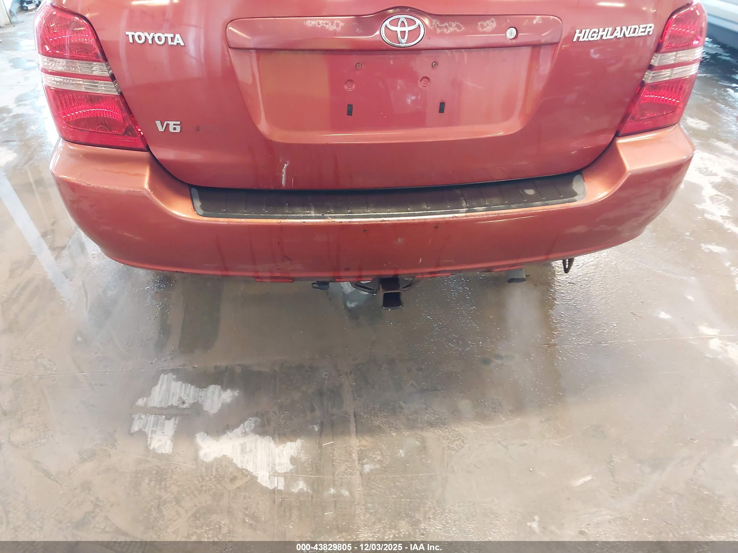 TOYOTA HIGHLANDER image 6
