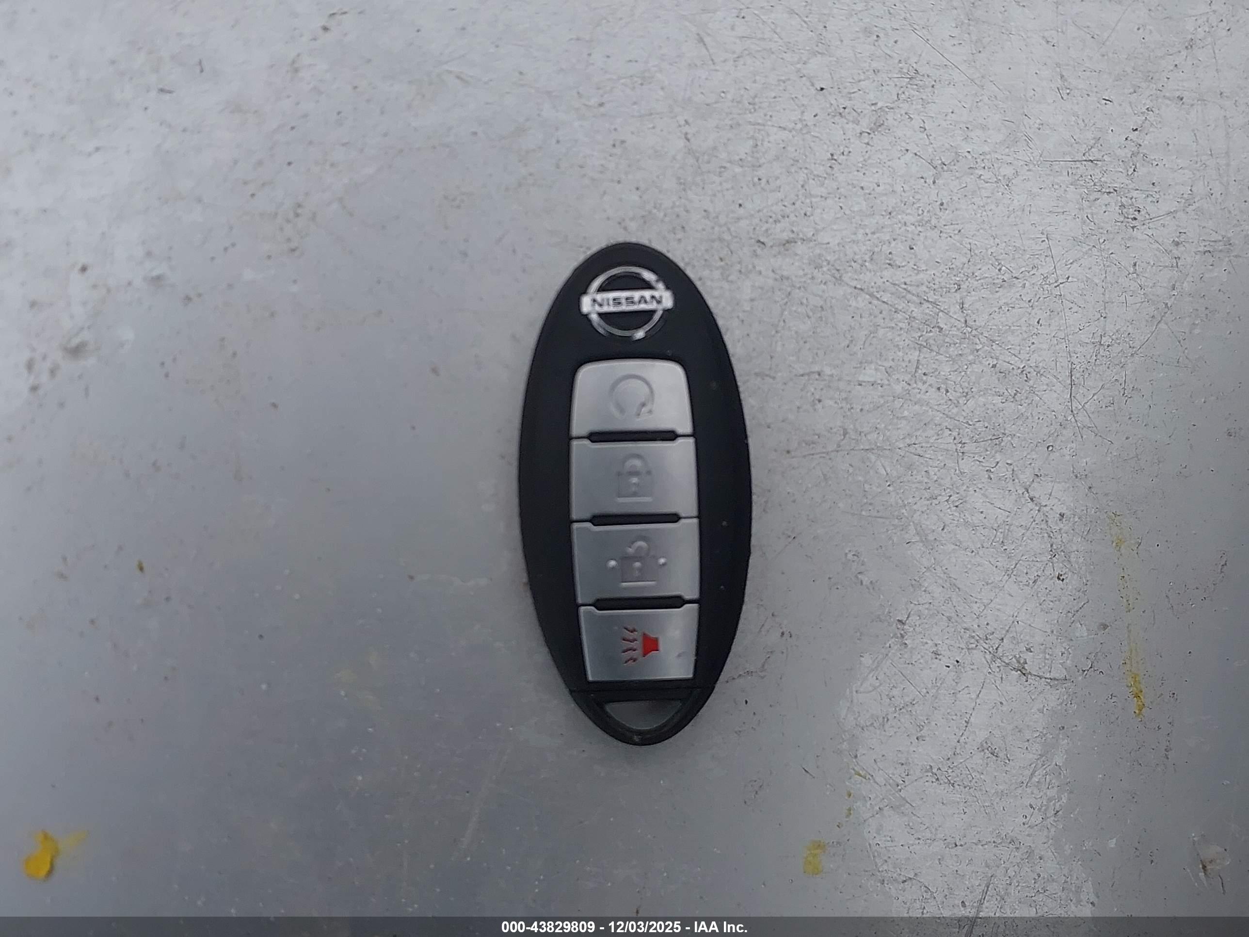 NISSAN MURANO image 11