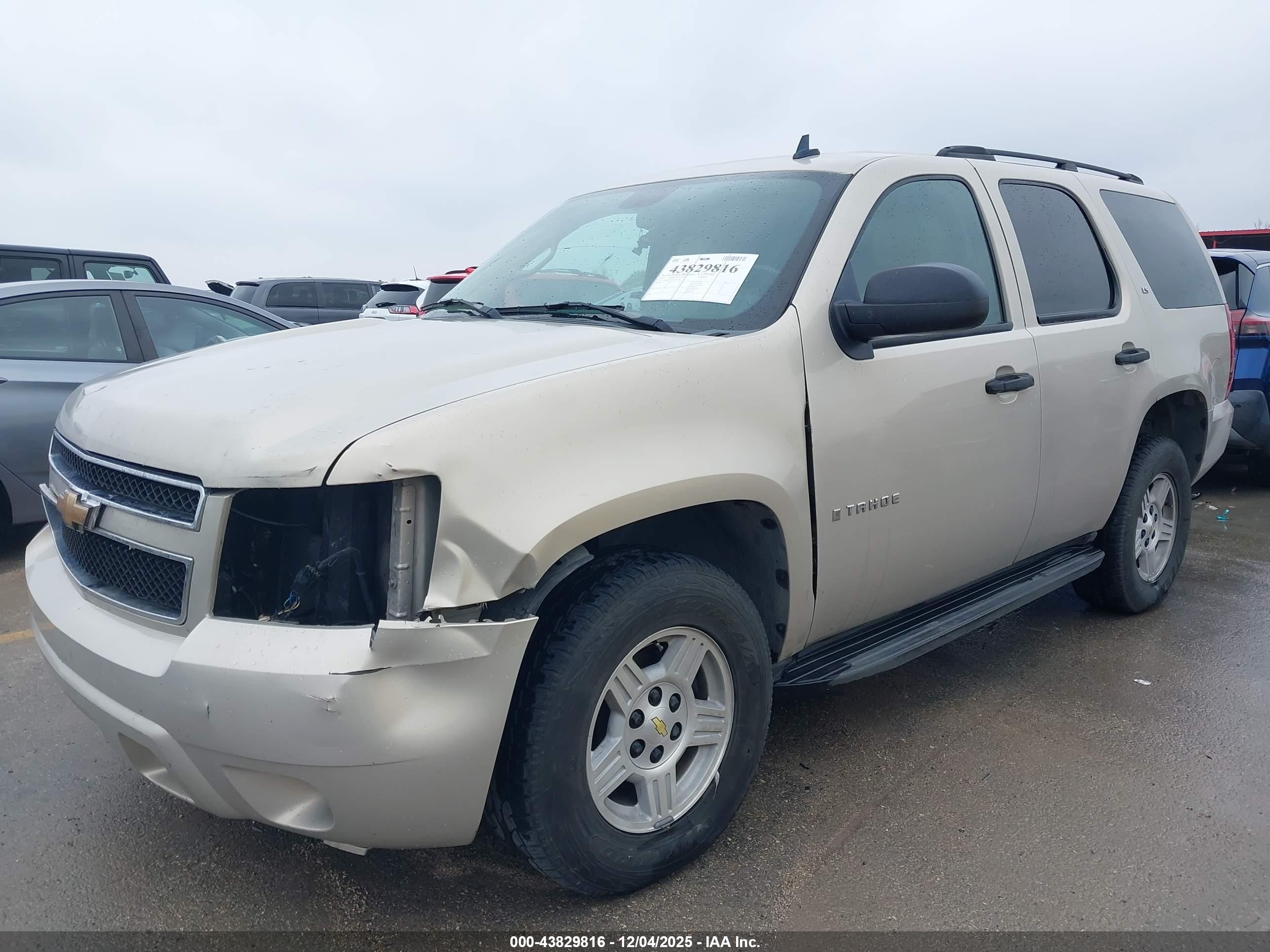 CHEVROLET TAHOE image 2