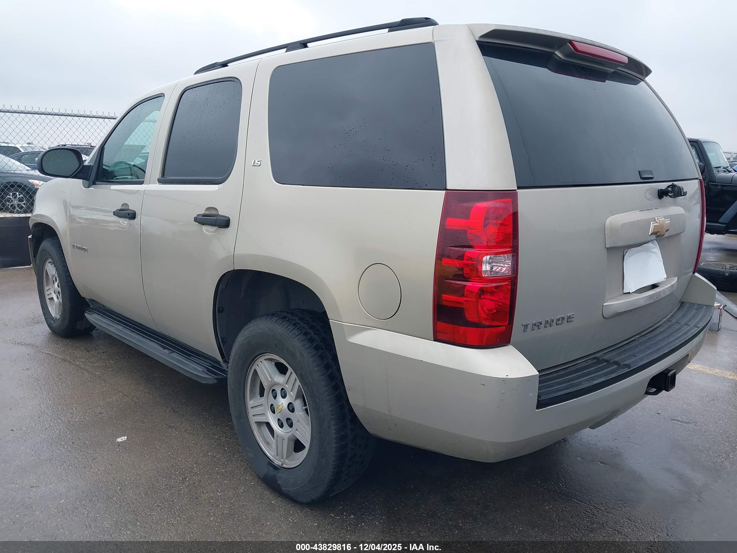 CHEVROLET TAHOE image 3