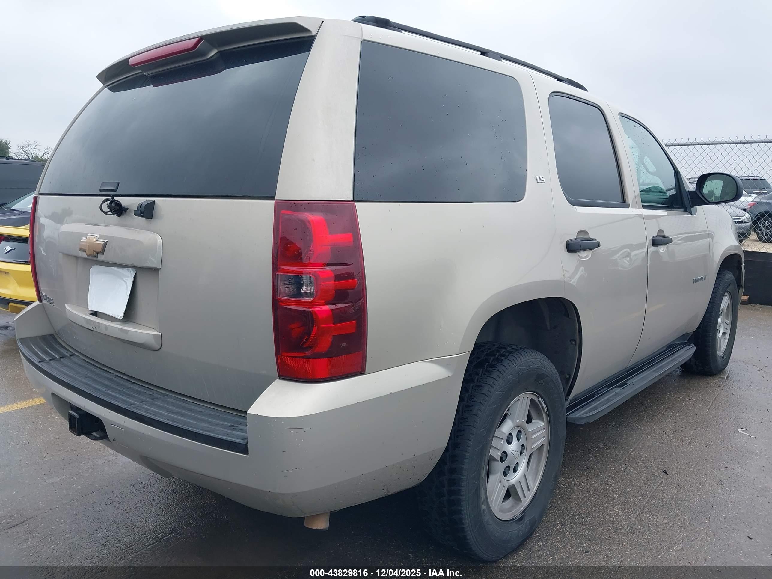 CHEVROLET TAHOE image 4