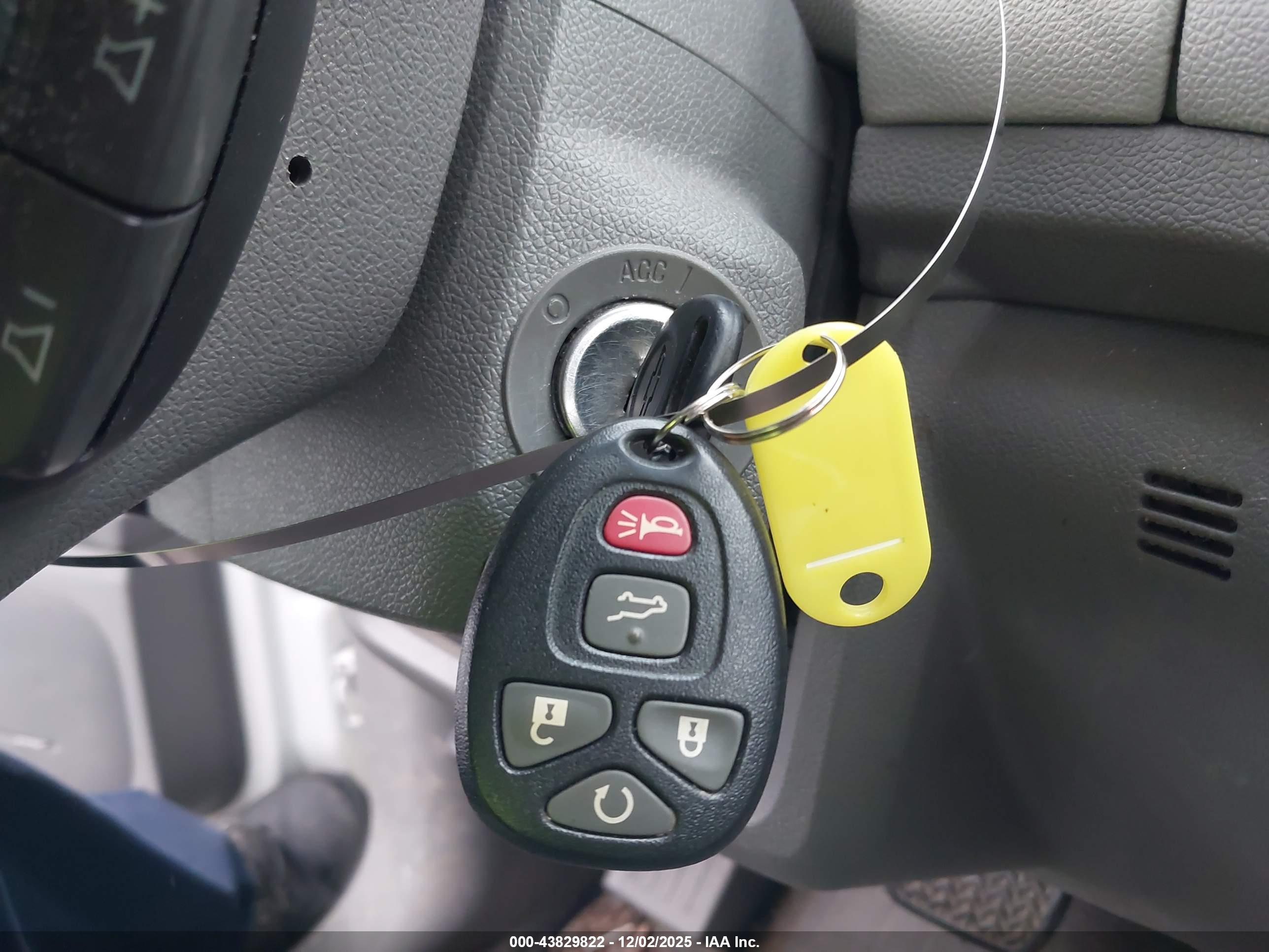 CHEVROLET TRAVERSE image 11
