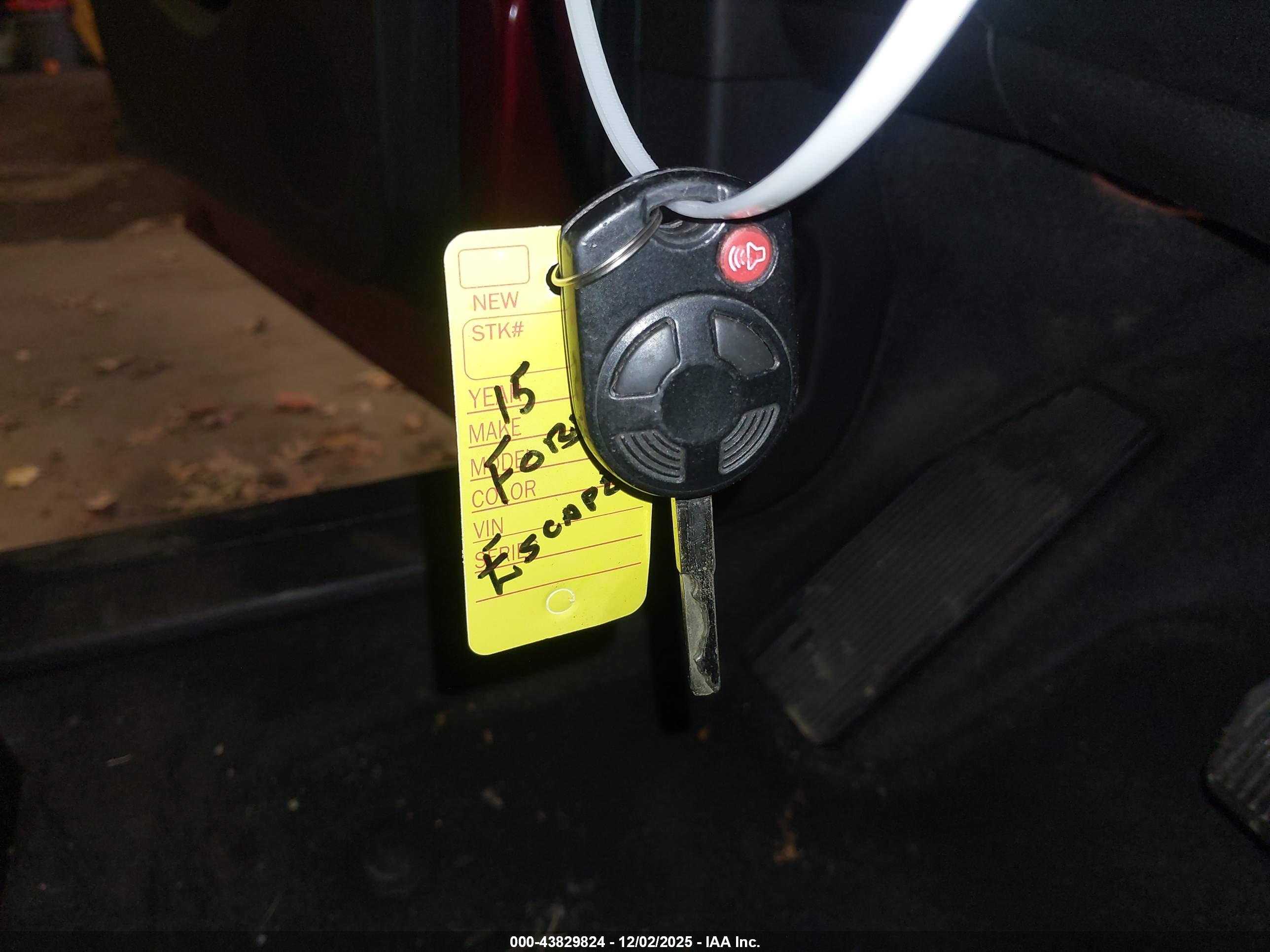 FORD ESCAPE image 11