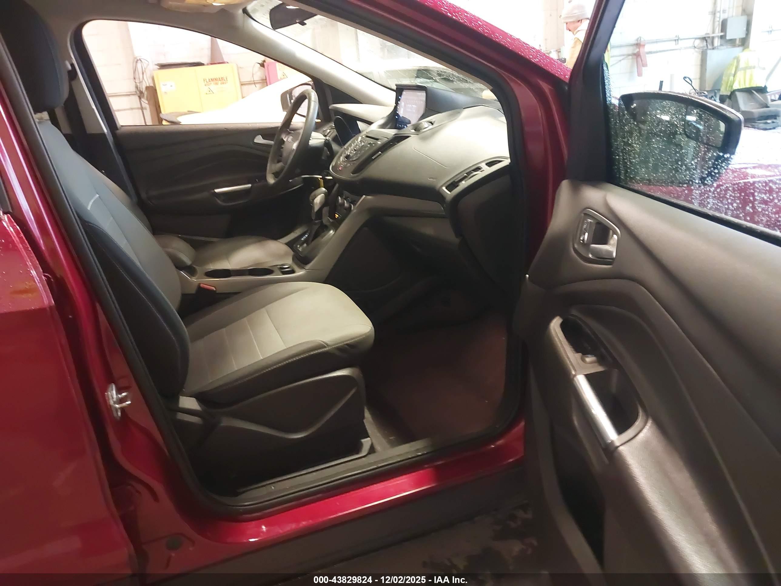 FORD ESCAPE image 5