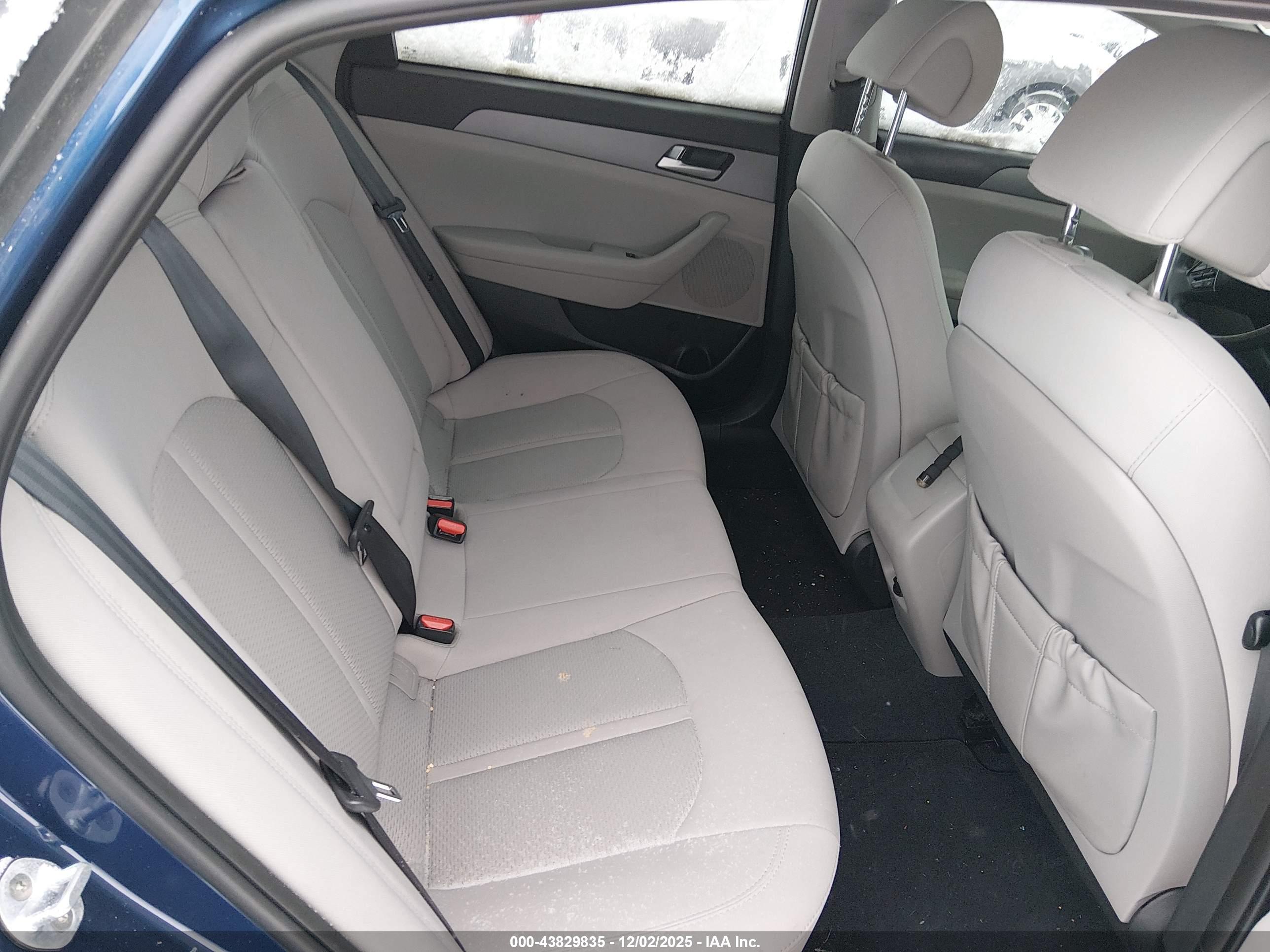 HYUNDAI SONATA image 8