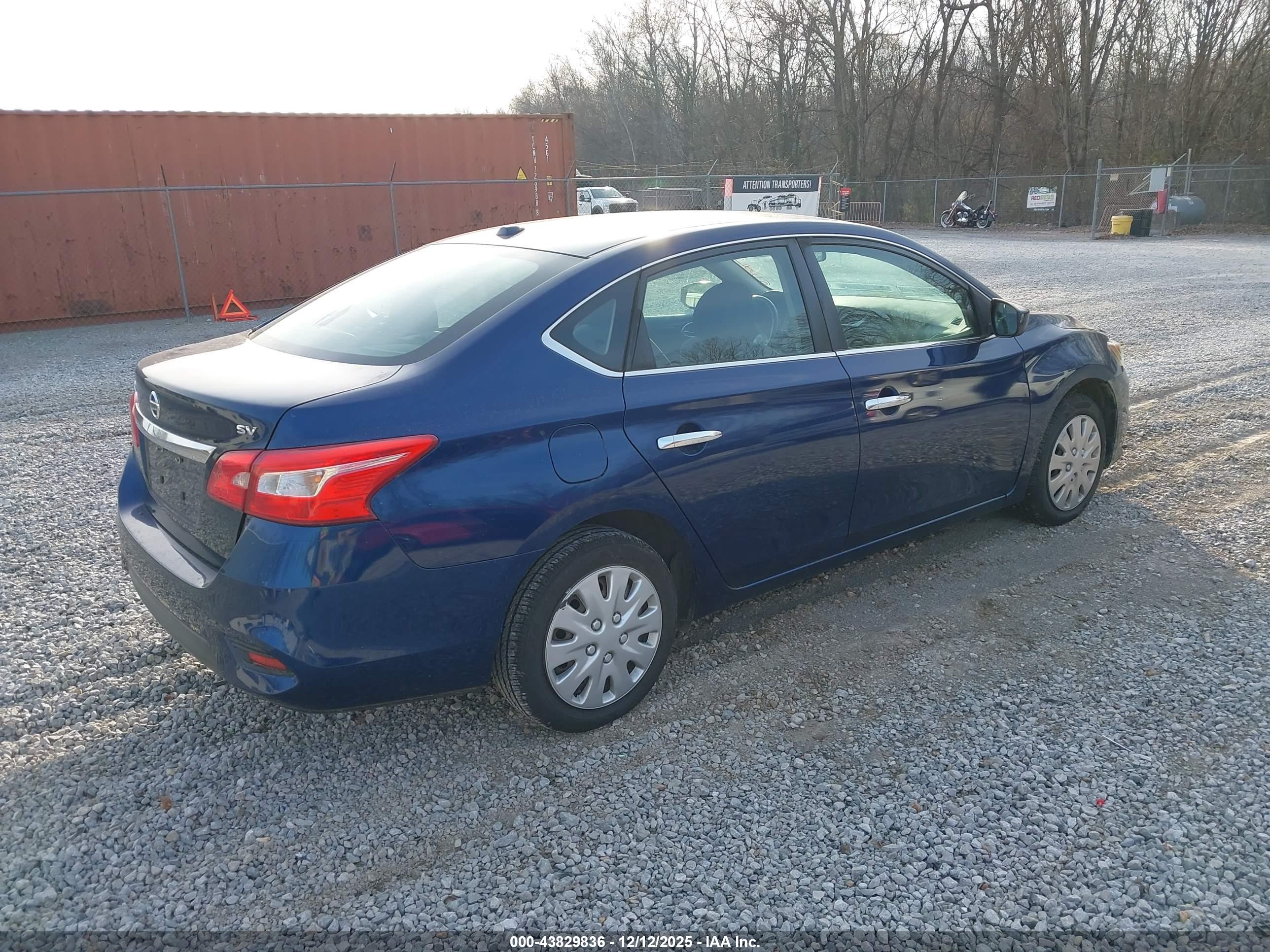 NISSAN SENTRA image 4