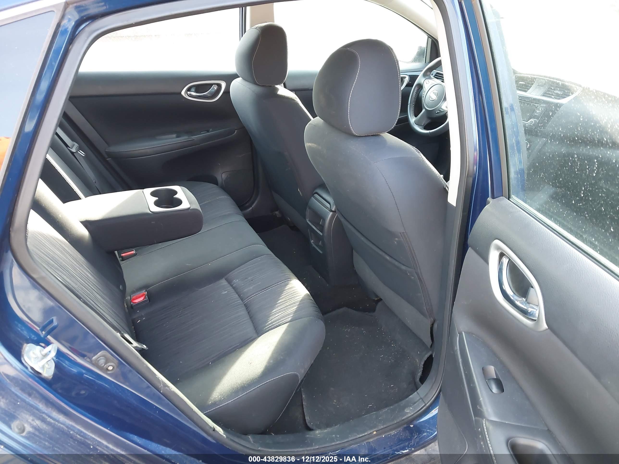 NISSAN SENTRA image 8