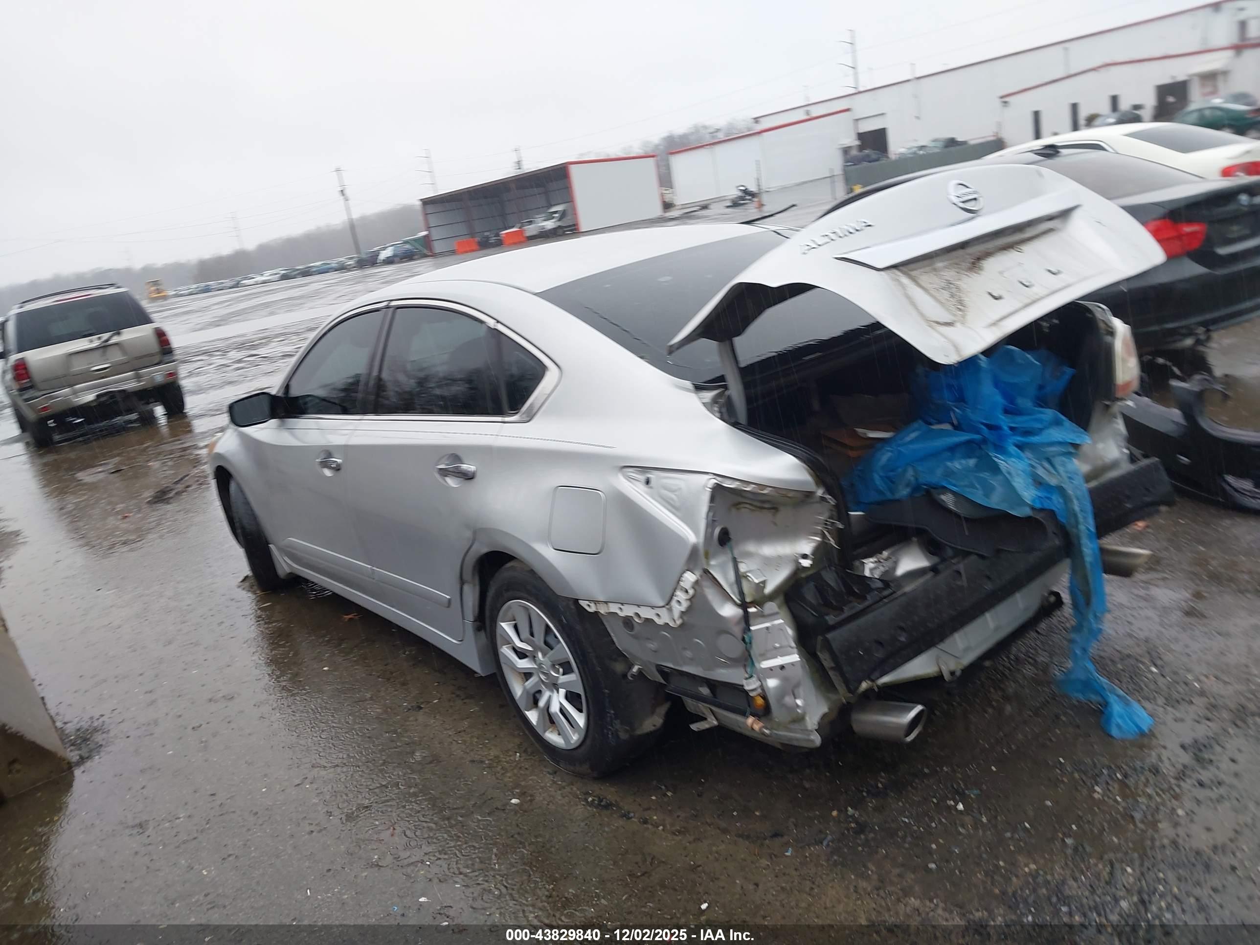 NISSAN ALTIMA image 3