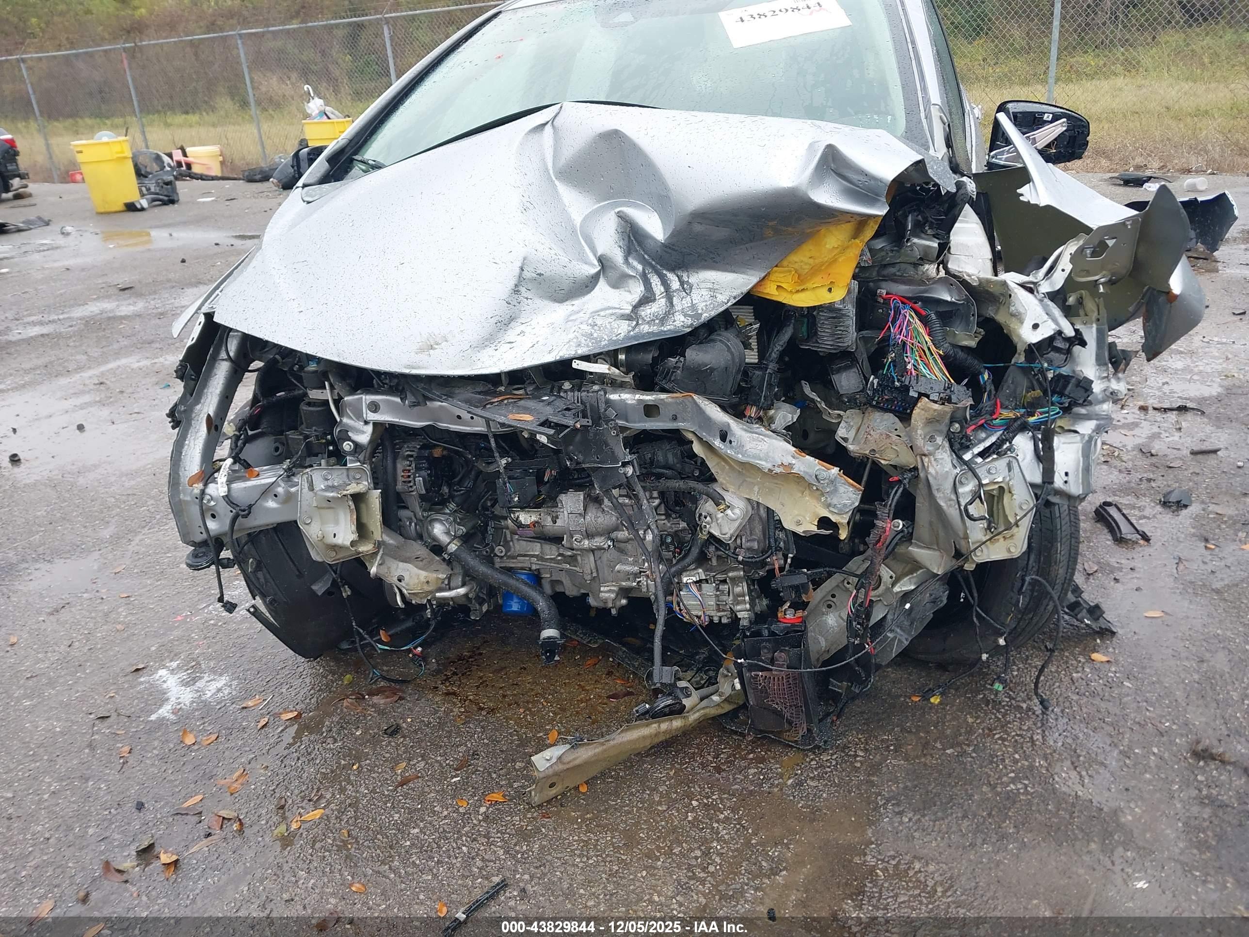 HONDA FIT image 10