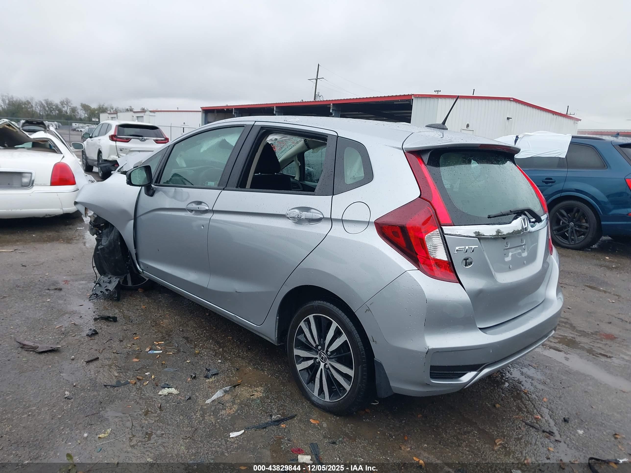 HONDA FIT image 3
