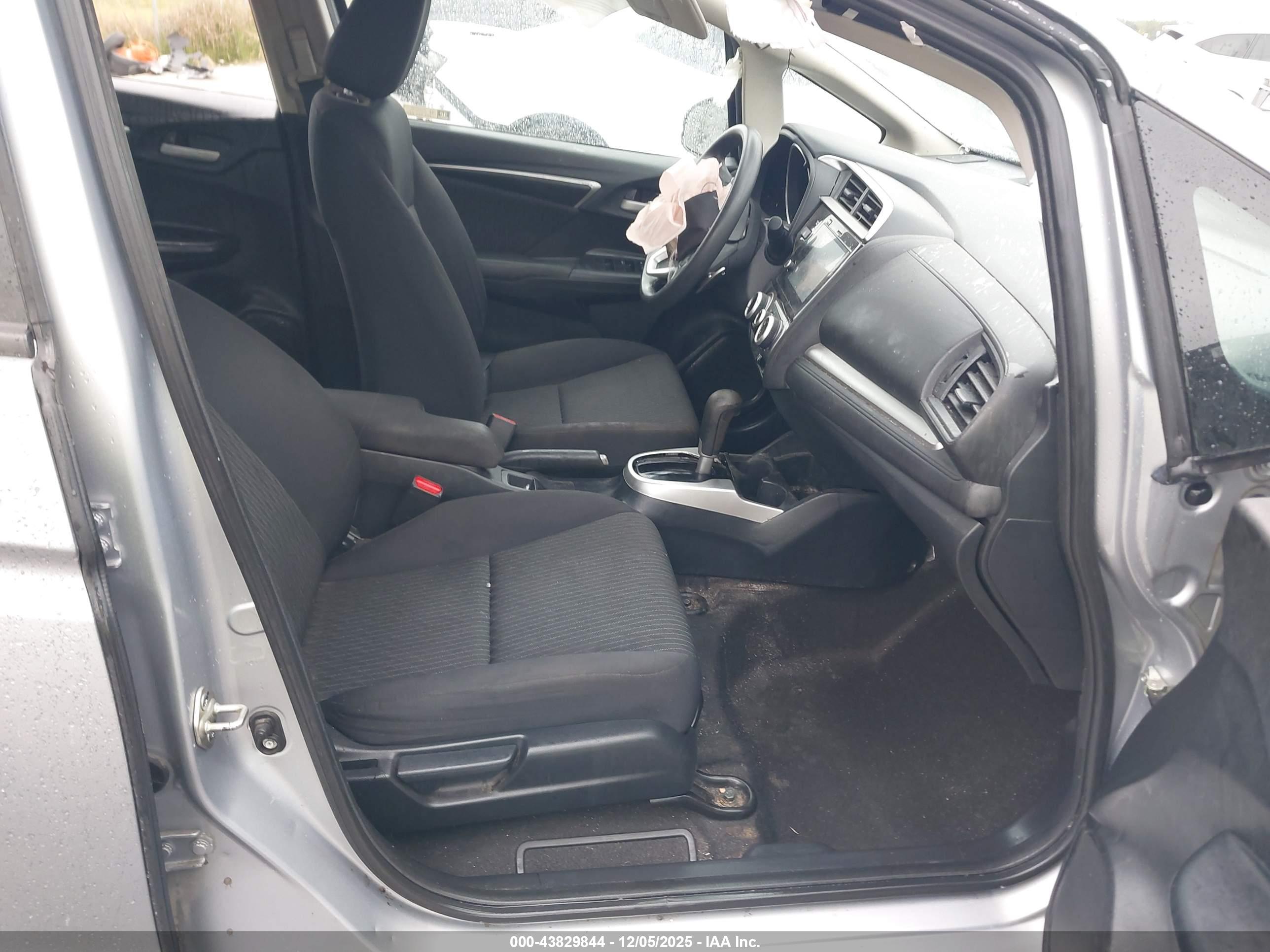 HONDA FIT image 5