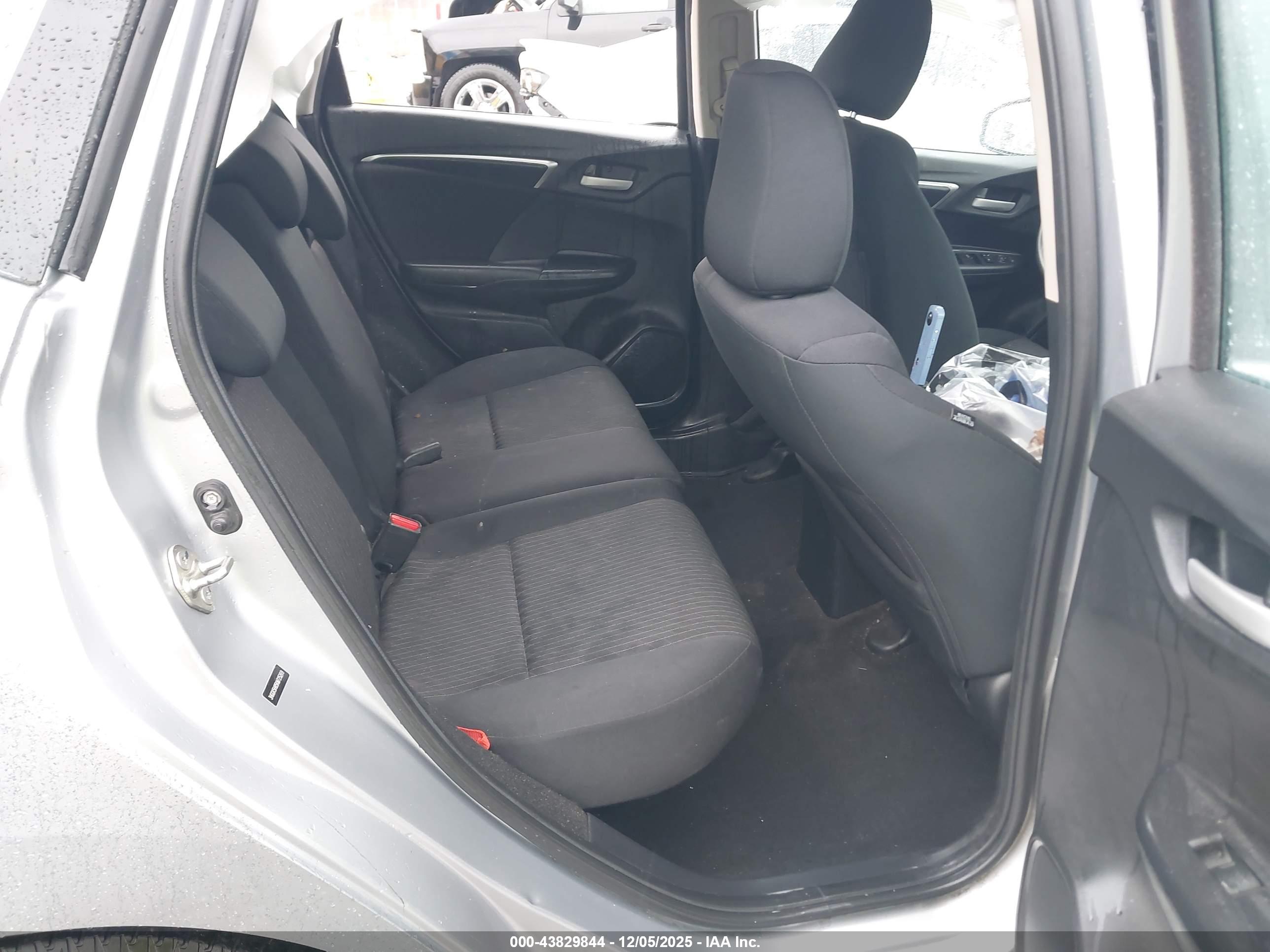 HONDA FIT image 8
