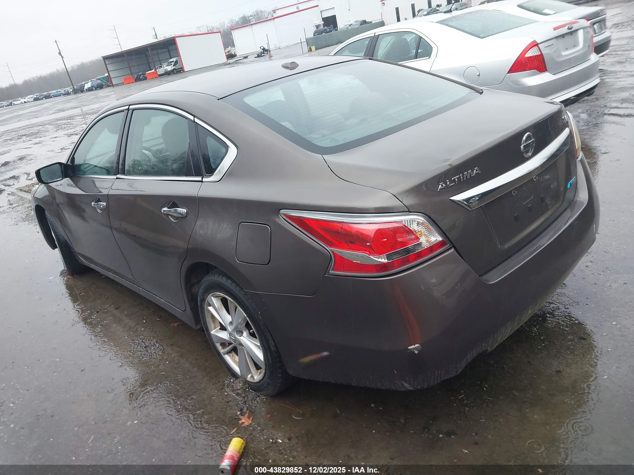 NISSAN ALTIMA image 3