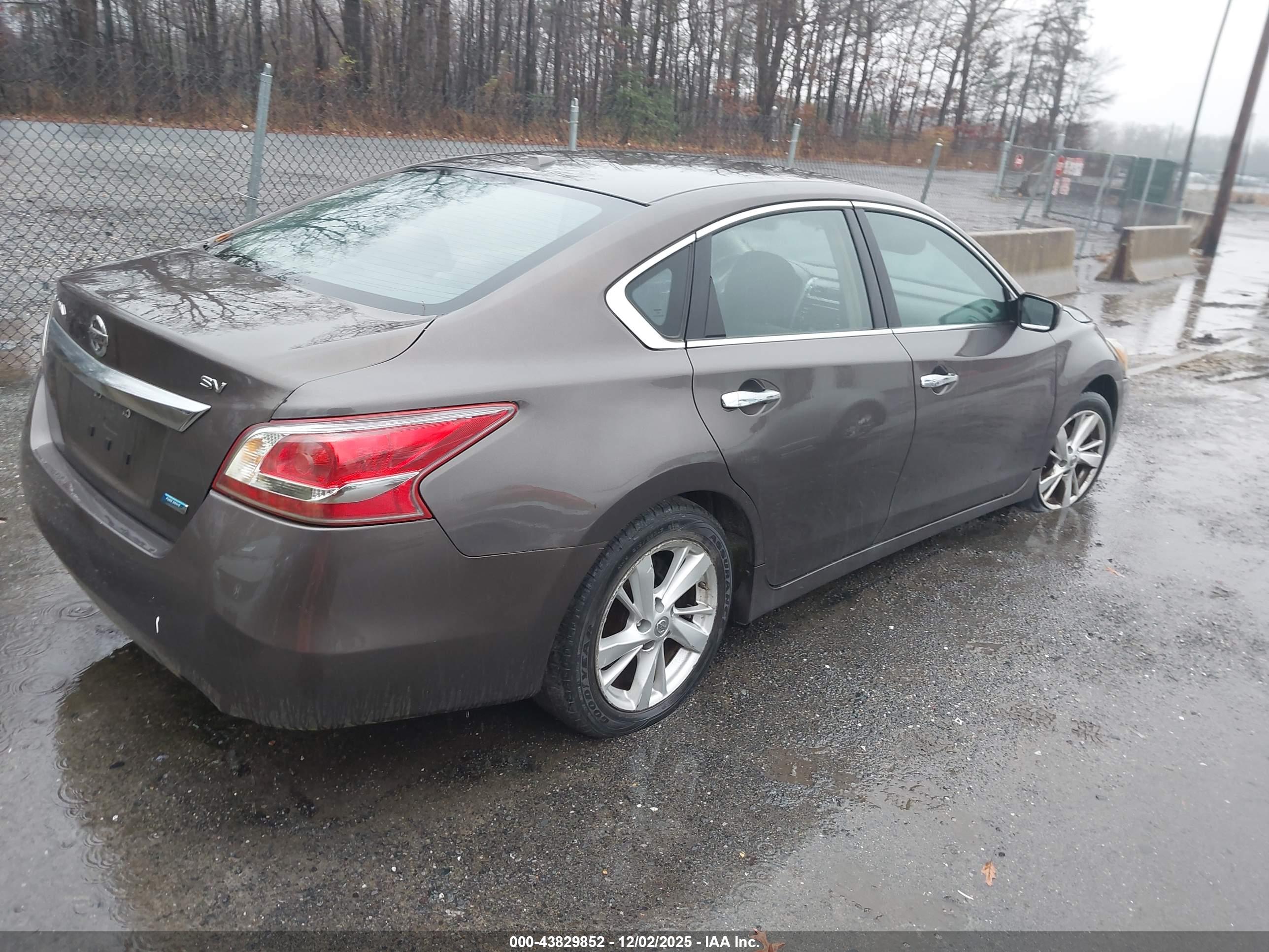 NISSAN ALTIMA image 4