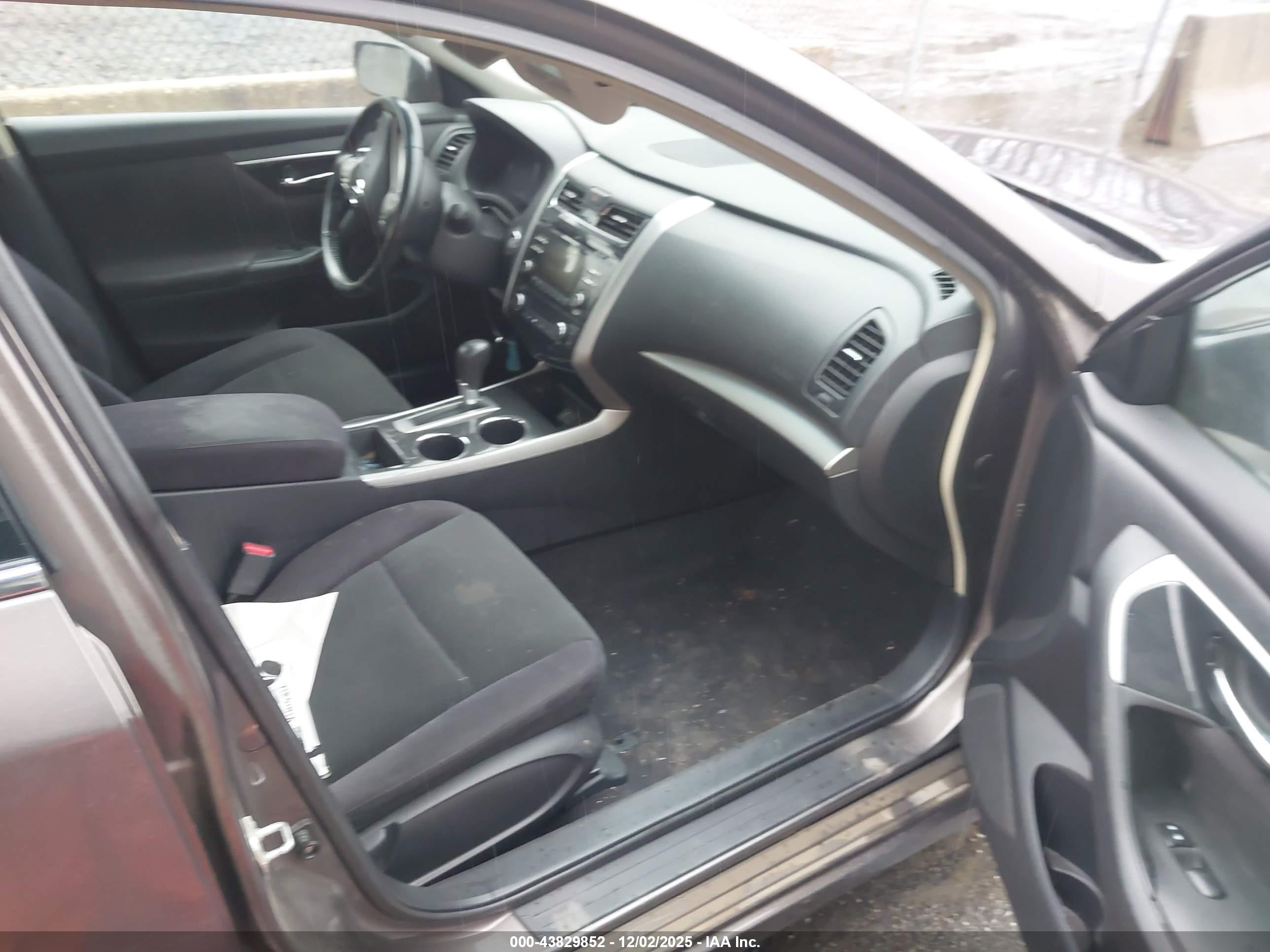 NISSAN ALTIMA image 5
