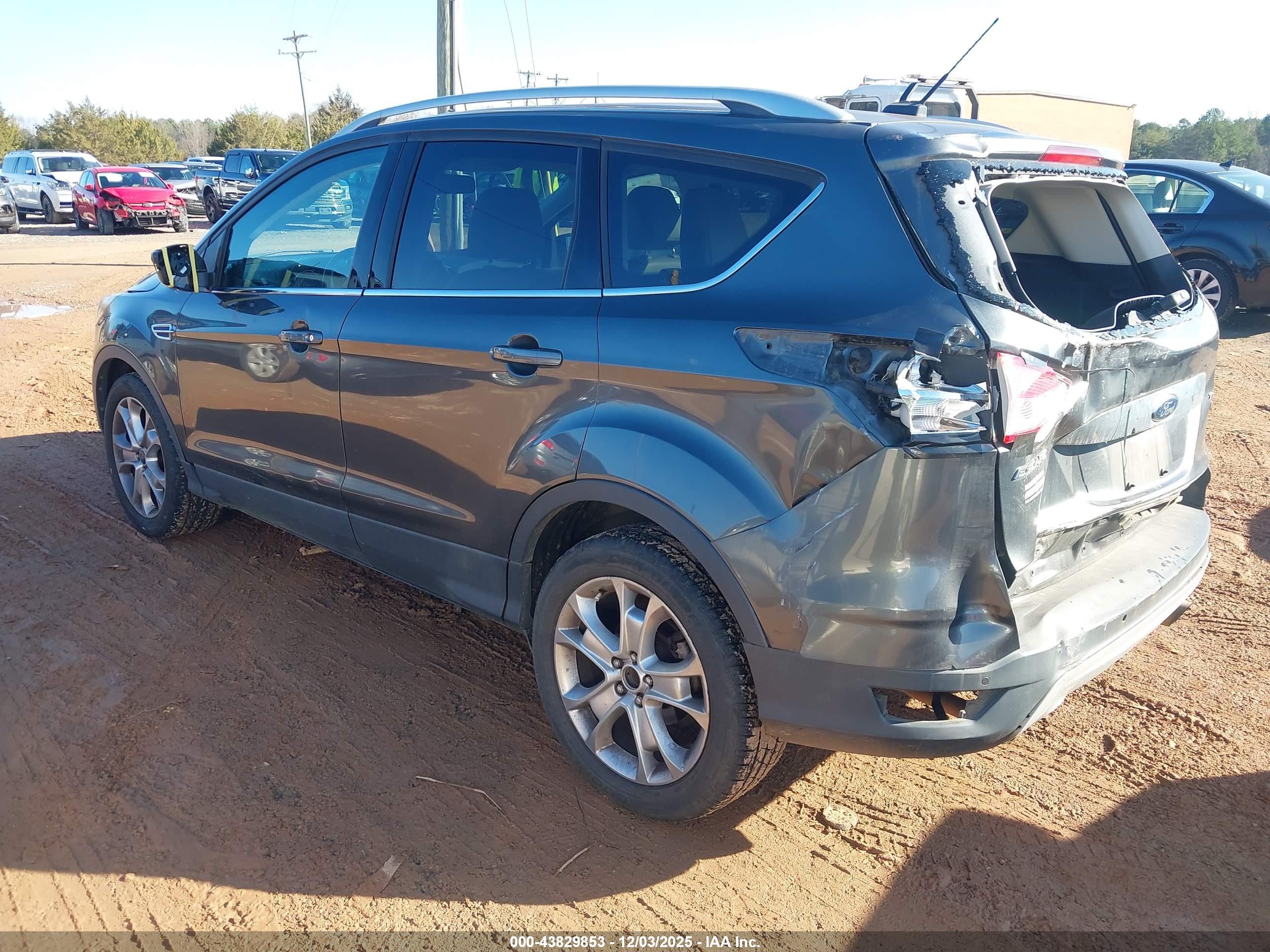 FORD ESCAPE image 3