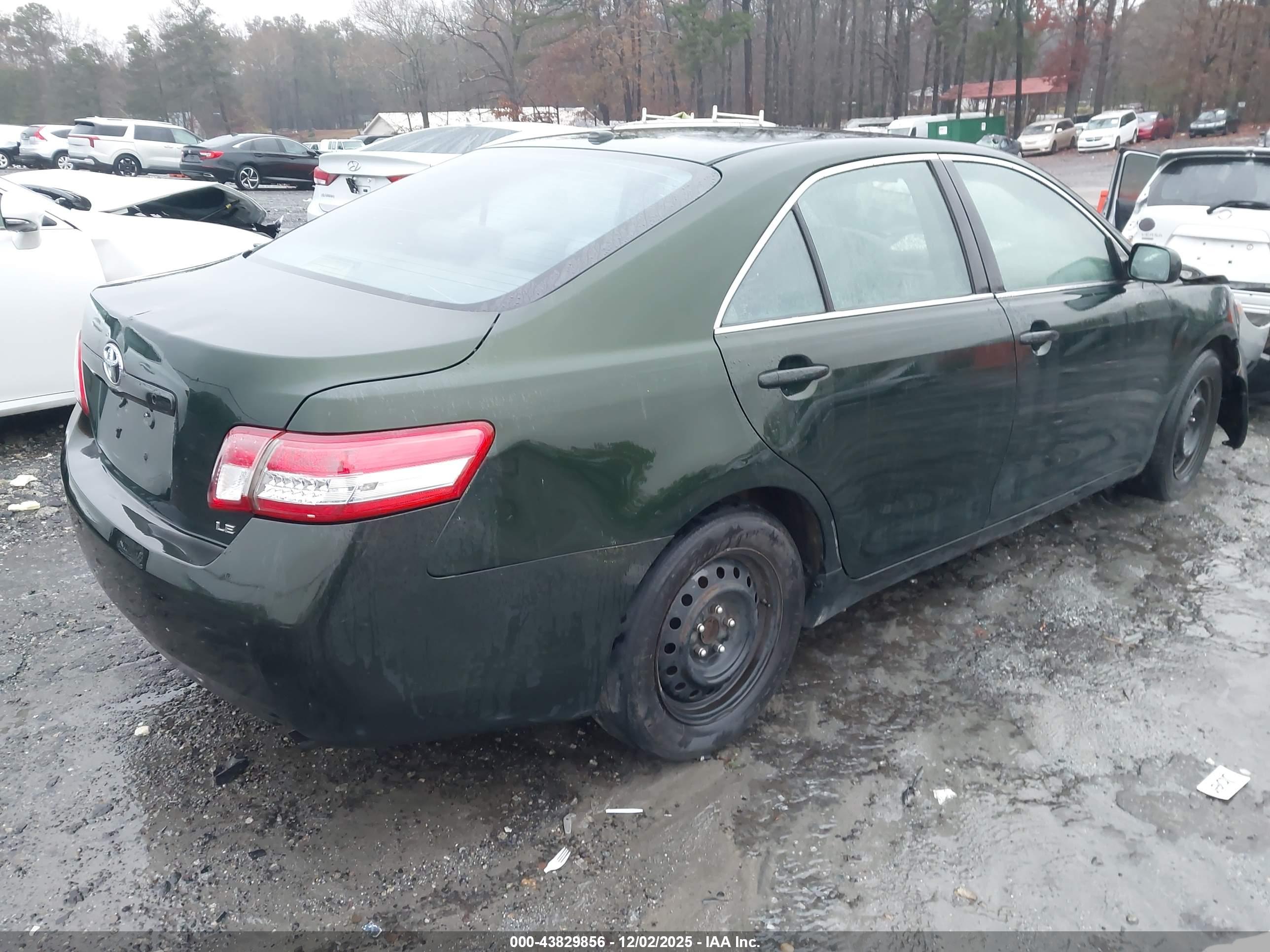 TOYOTA CAMRY image 4