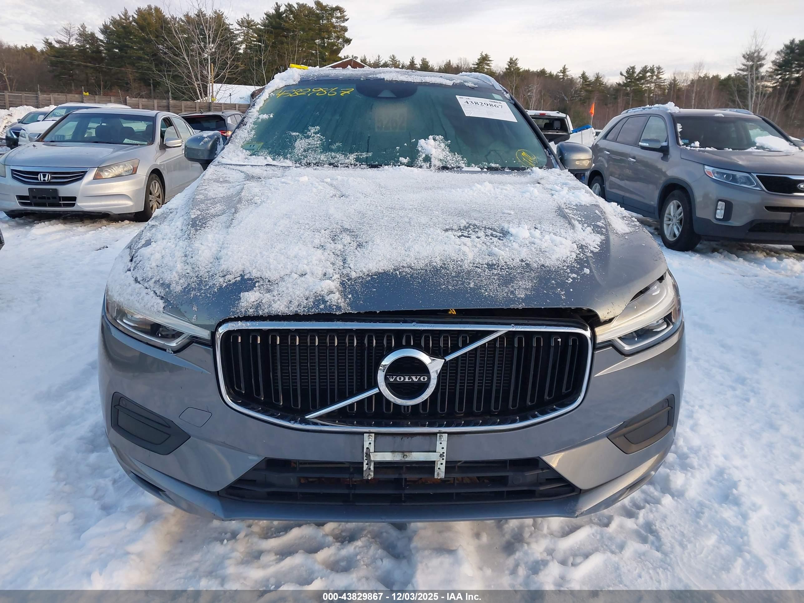 VOLVO XC60 image 6