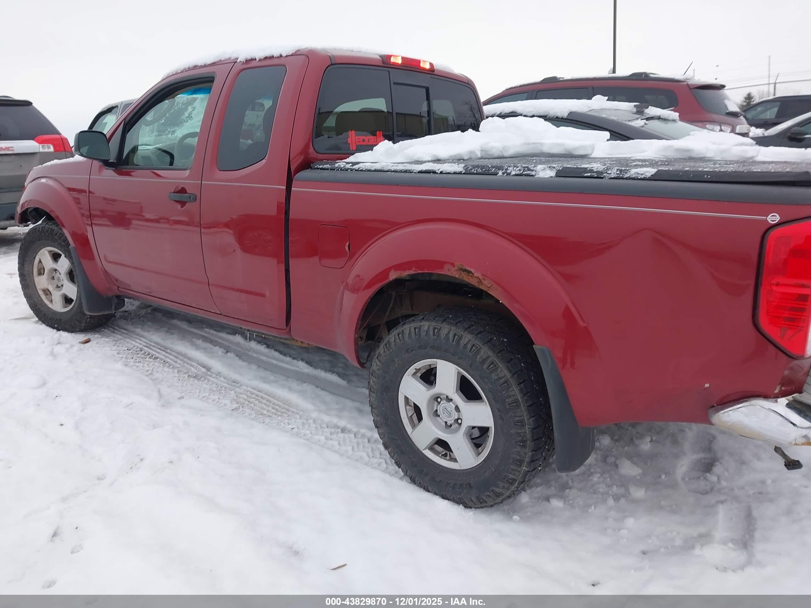 NISSAN FRONTIER image 3