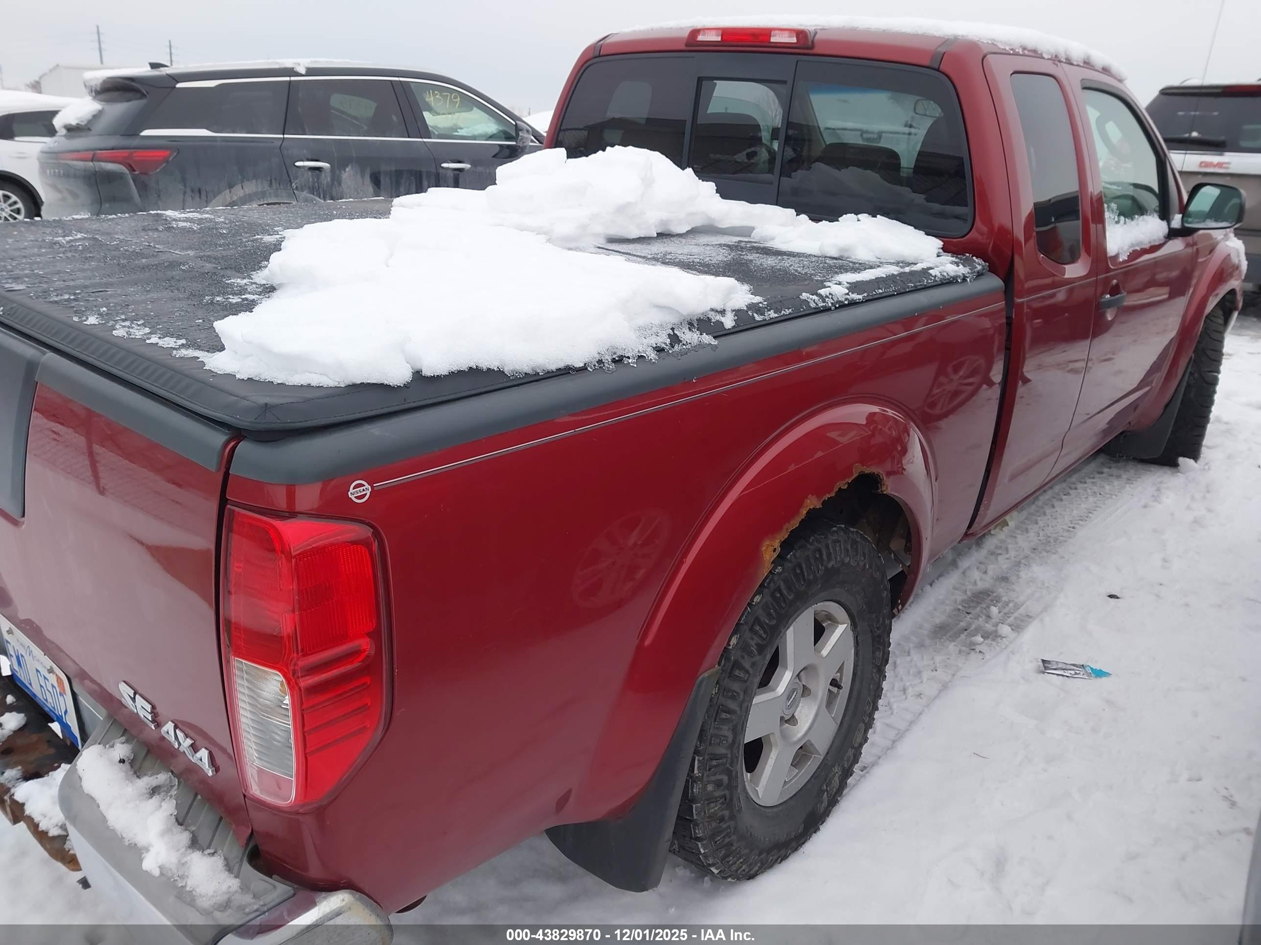 NISSAN FRONTIER image 4