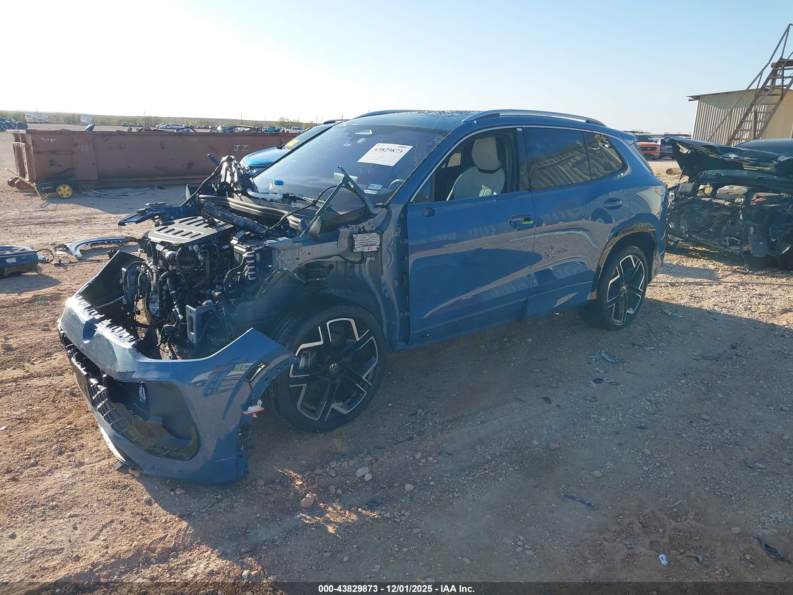 VOLKSWAGEN TIGUAN image 2