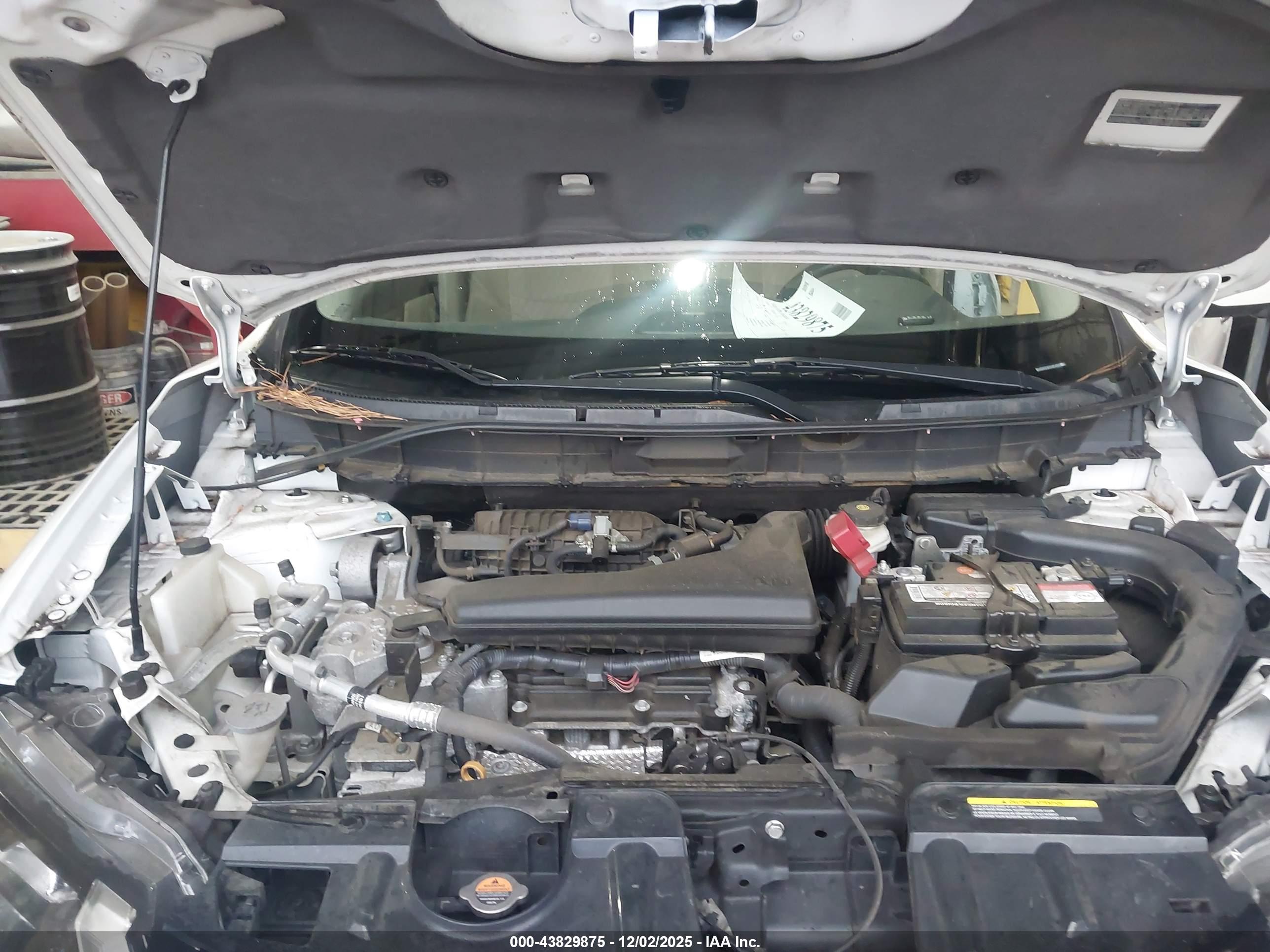 NISSAN ROGUE image 10