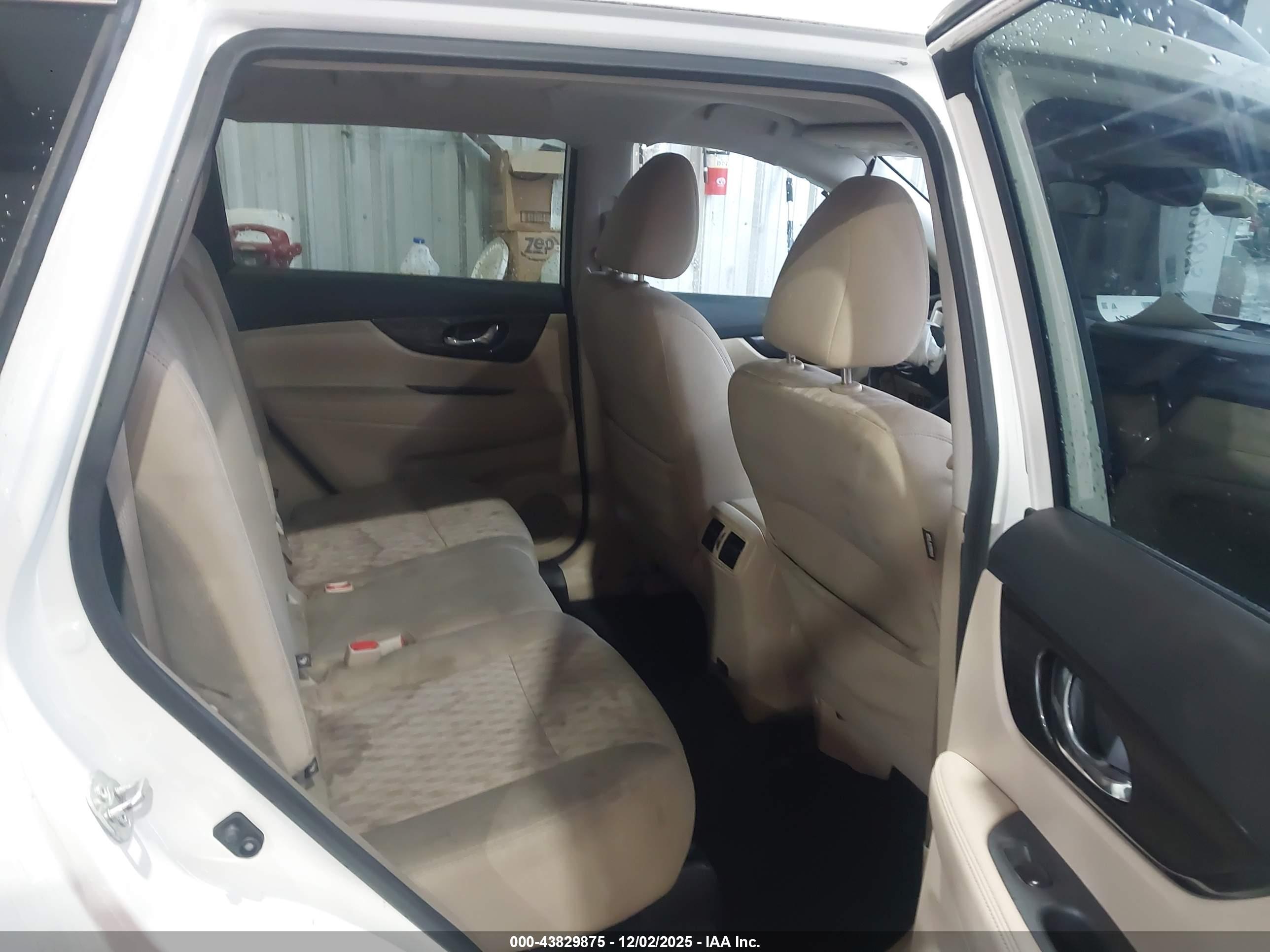 NISSAN ROGUE image 8