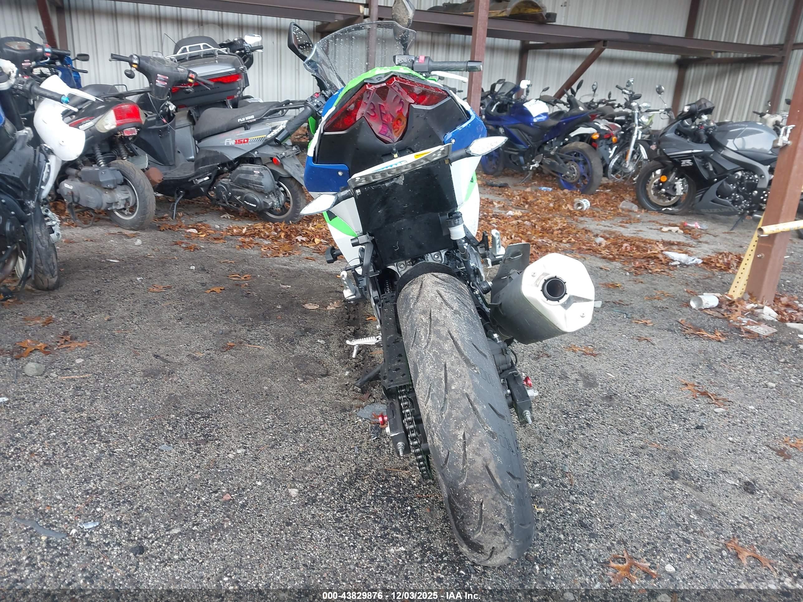 KAWASAKI EX500 image 6