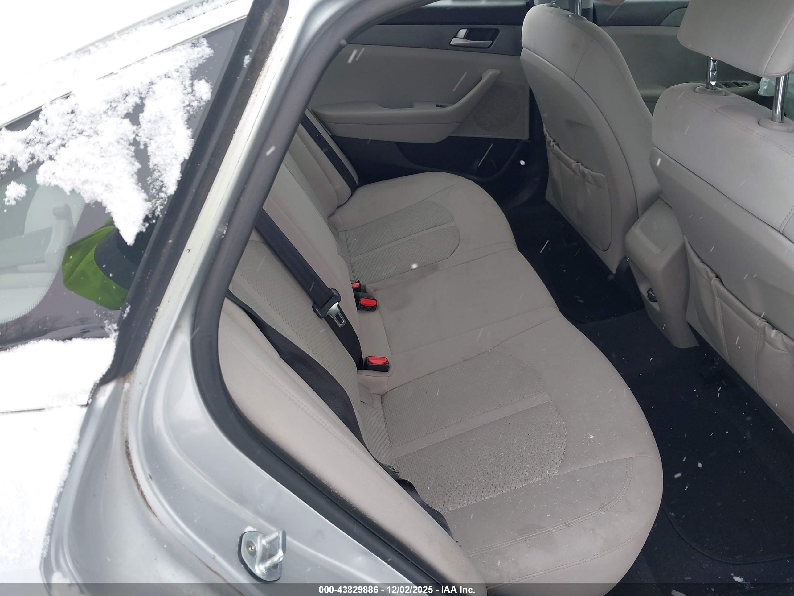 HYUNDAI SONATA image 8