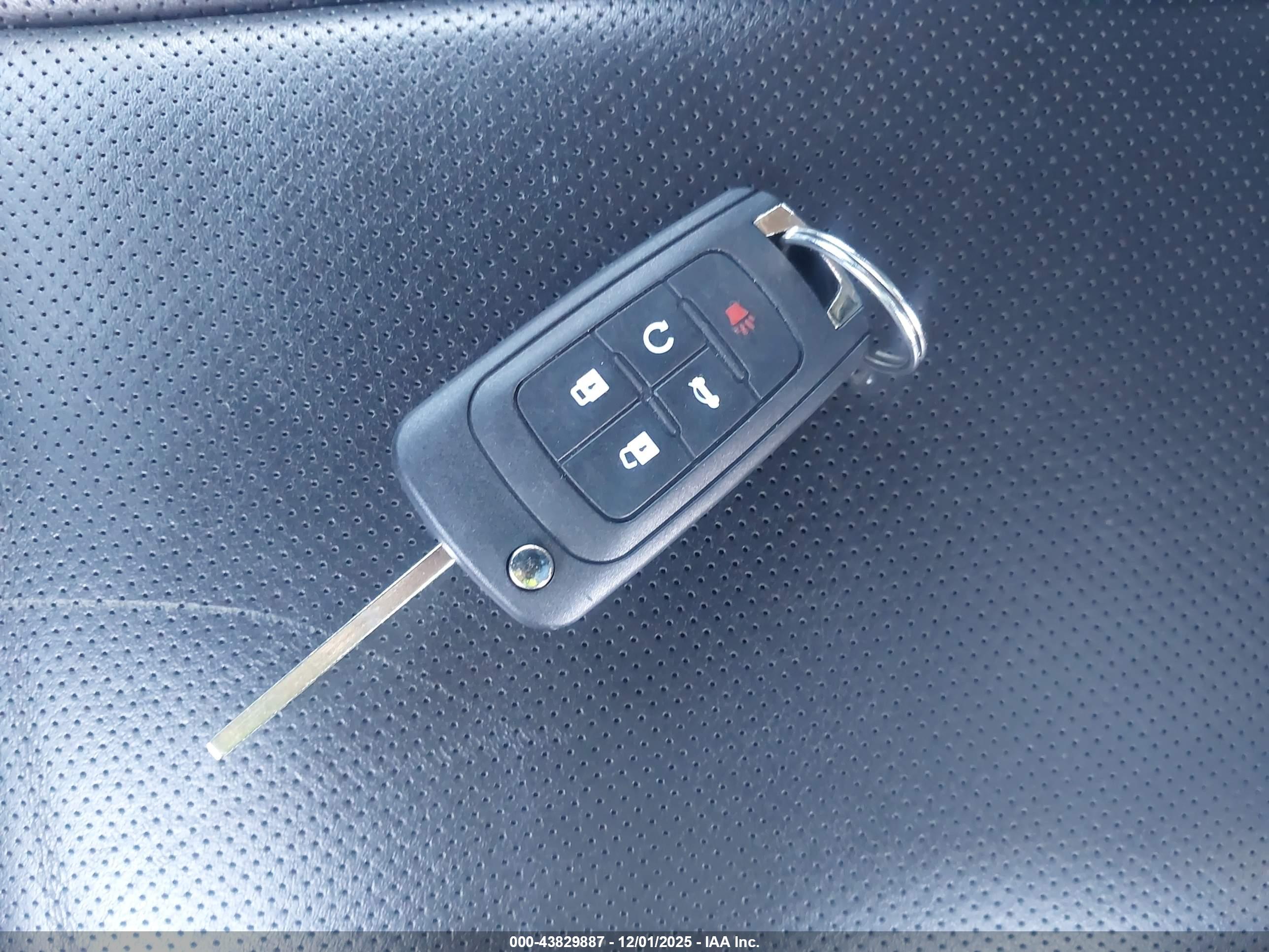 CHEVROLET EQUINOX image 11