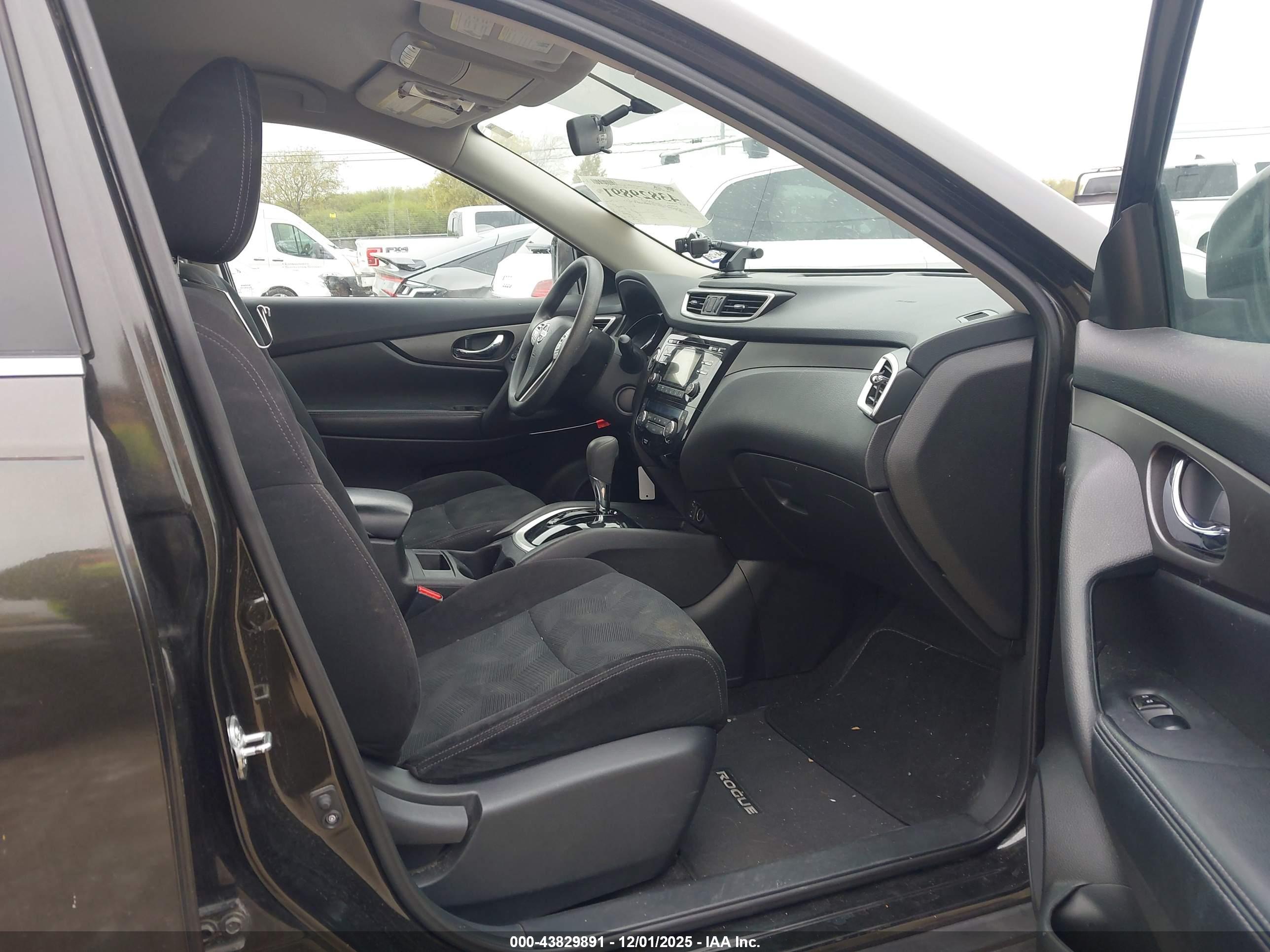 NISSAN ROGUE image 5