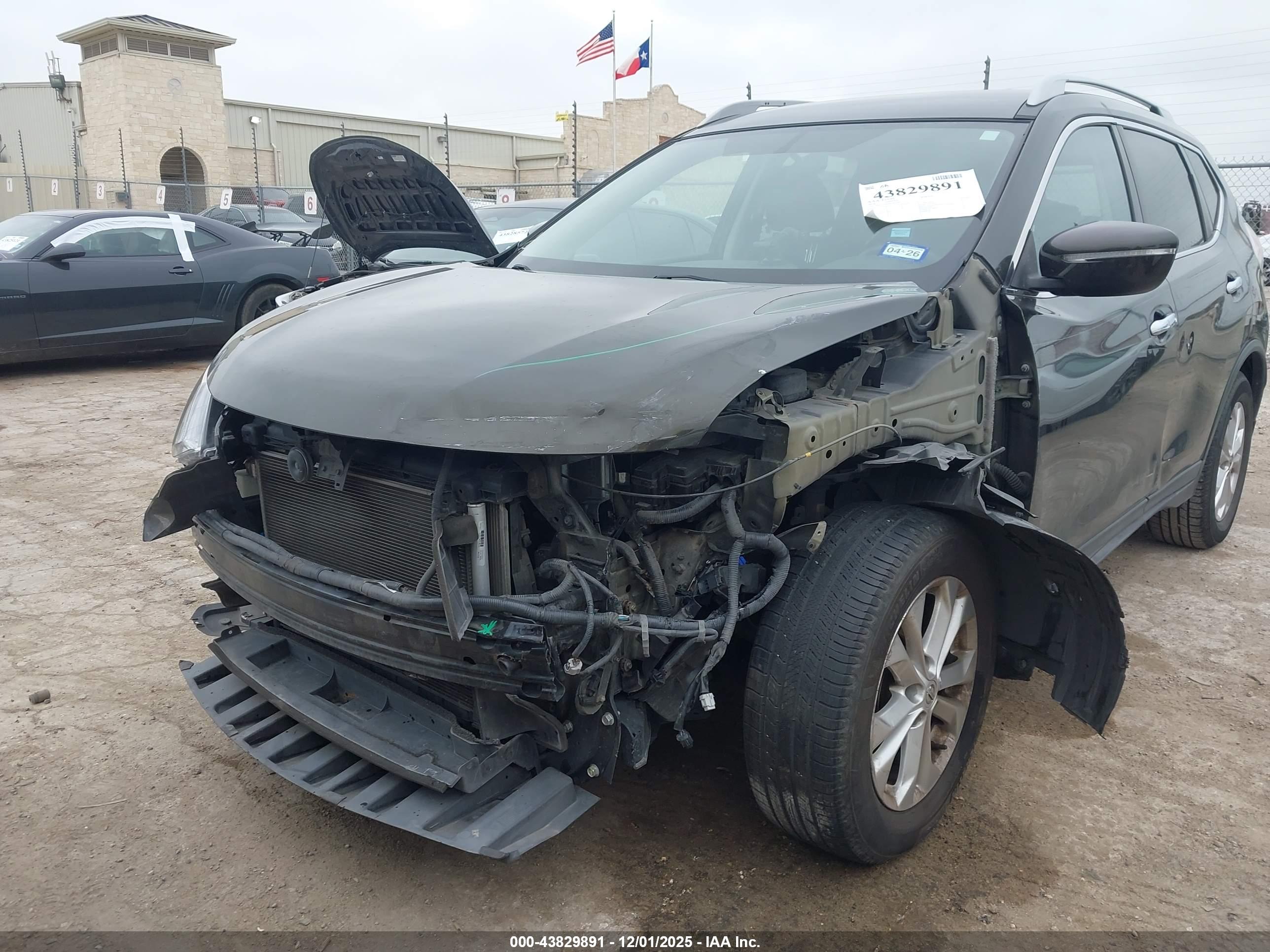 NISSAN ROGUE image 6
