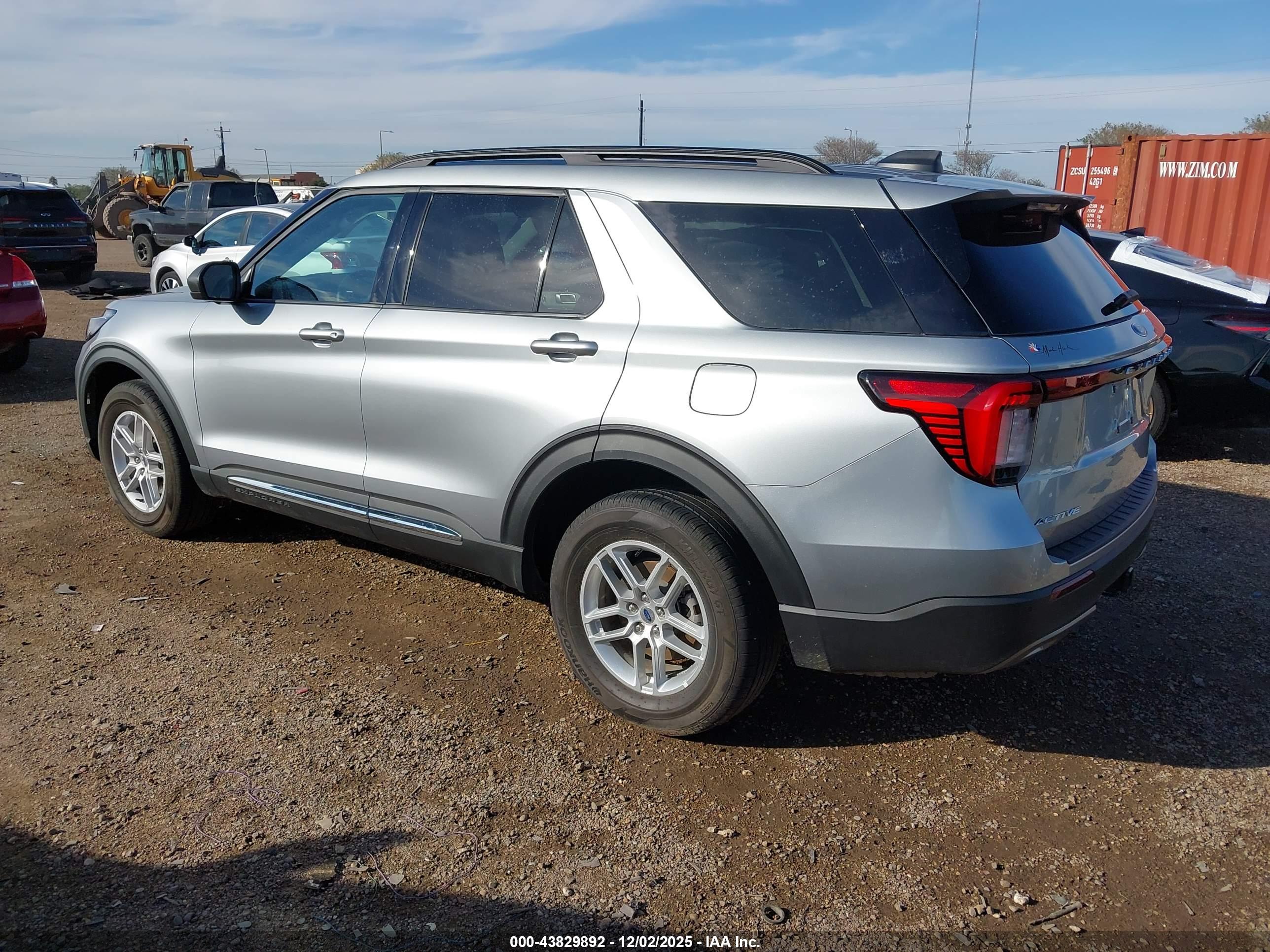 FORD EXPLORER image 3