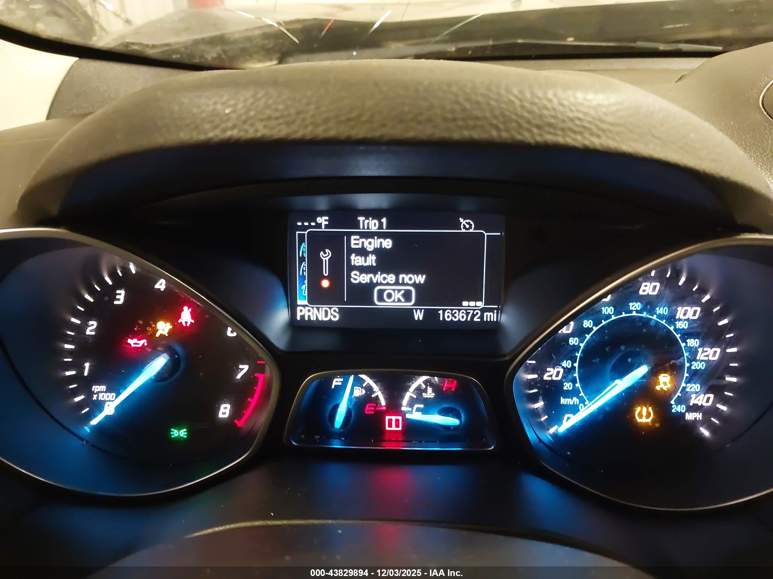 FORD ESCAPE image 7