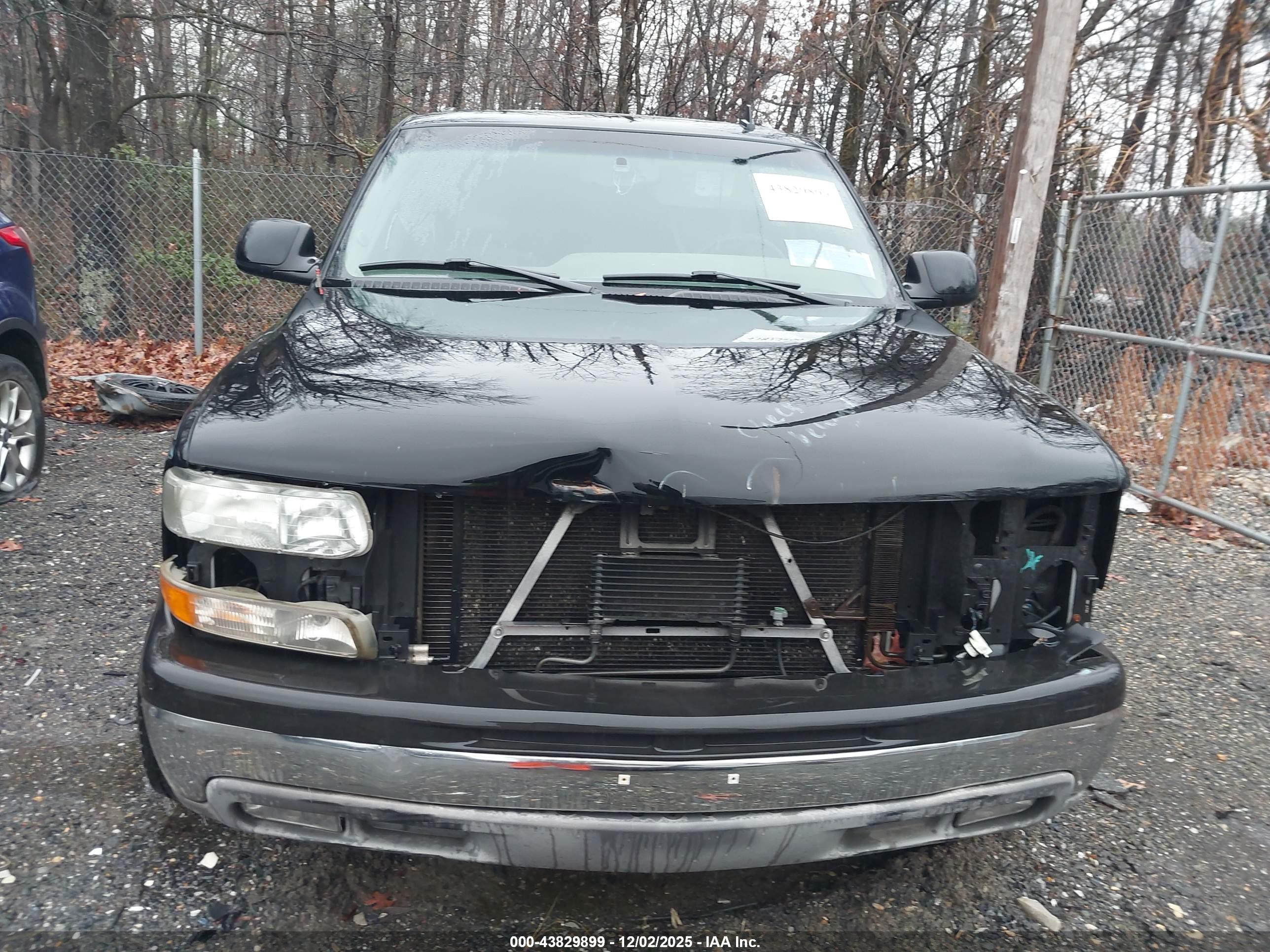 CHEVROLET TAHOE image 10