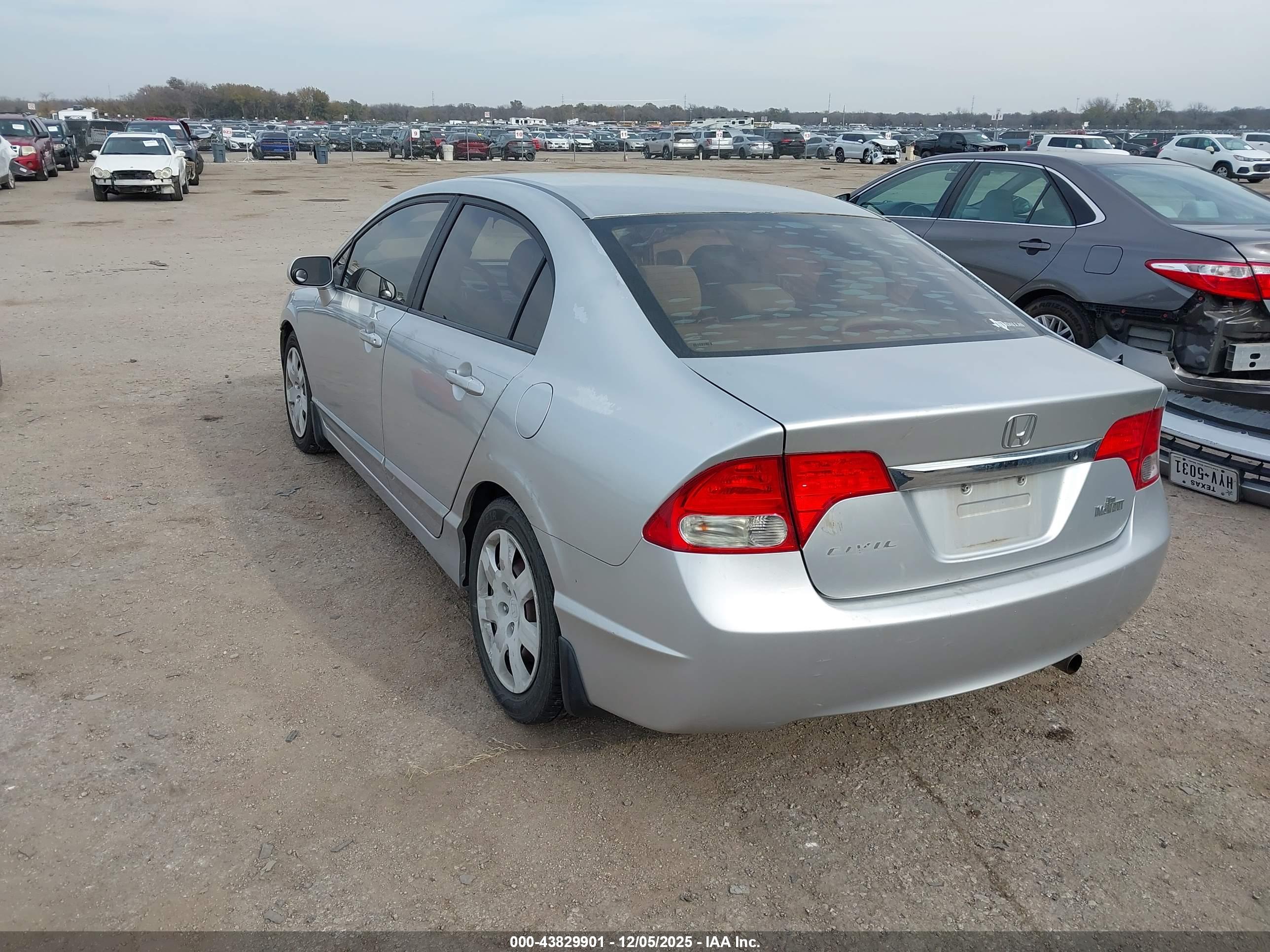 HONDA CIVIC image 3