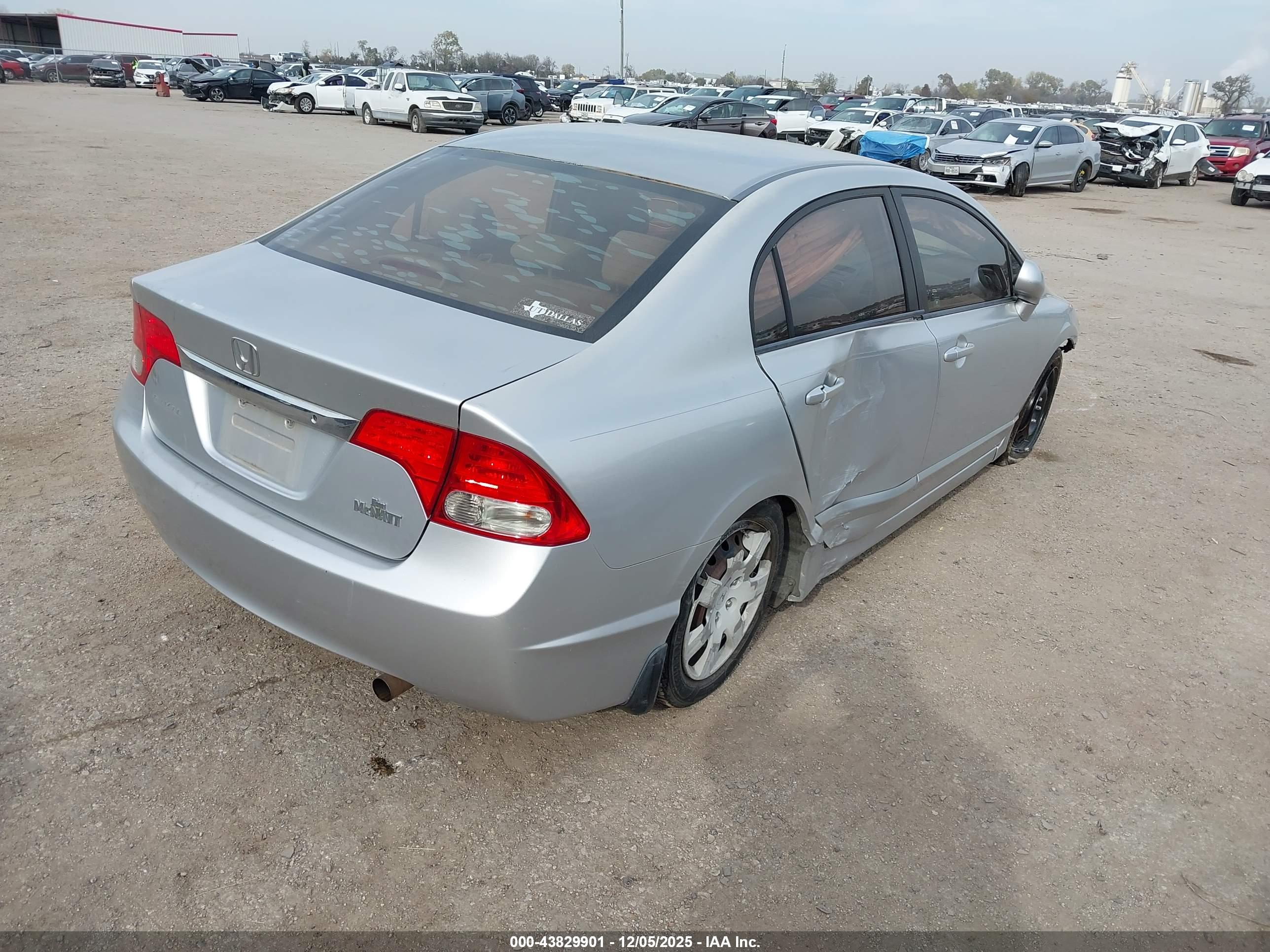 HONDA CIVIC image 4
