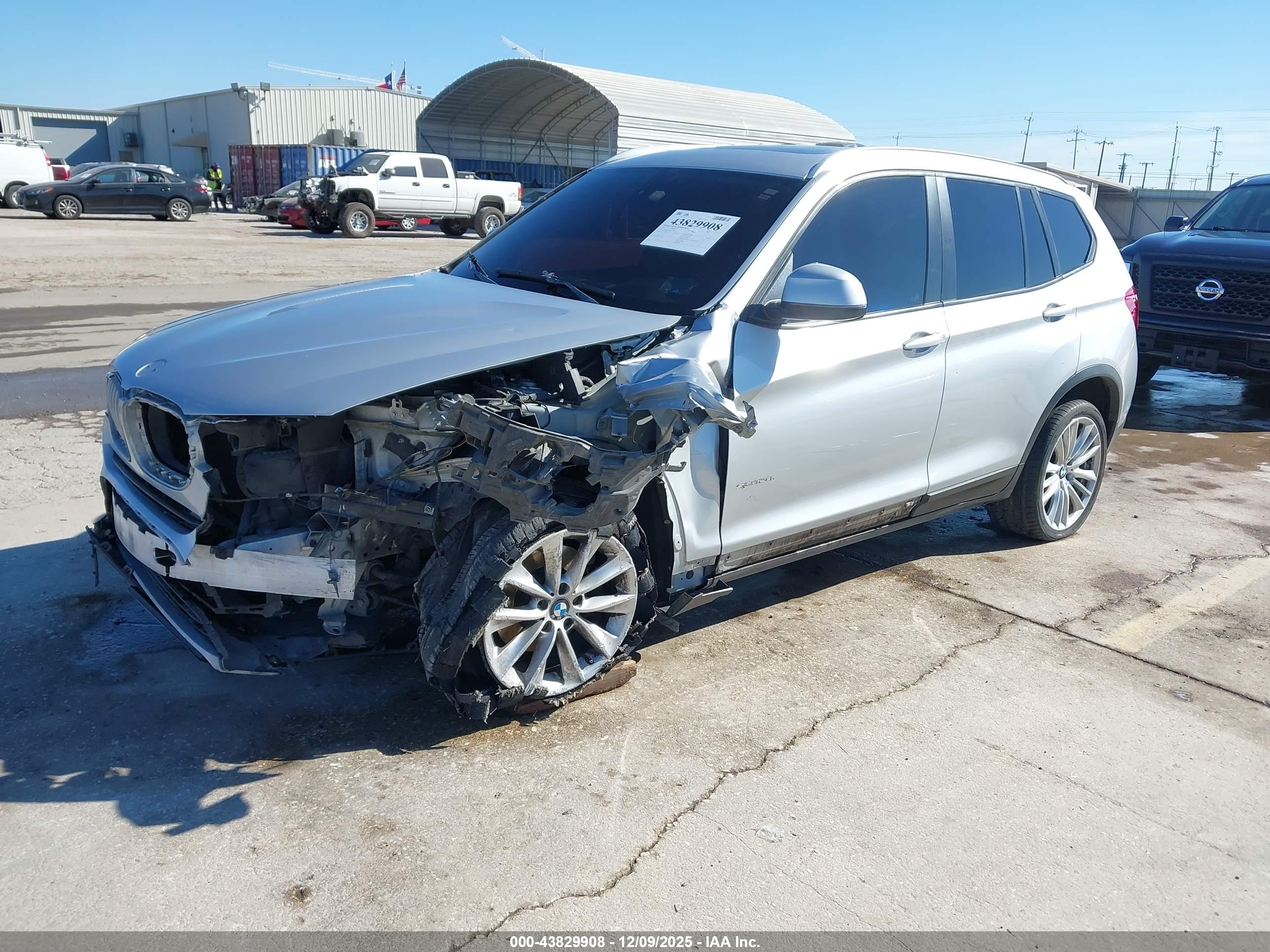 BMW X3 image 2