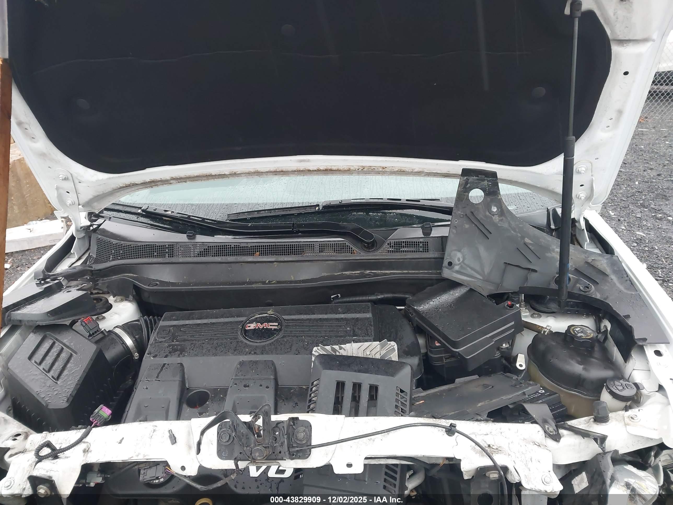 GMC TERRAIN image 10