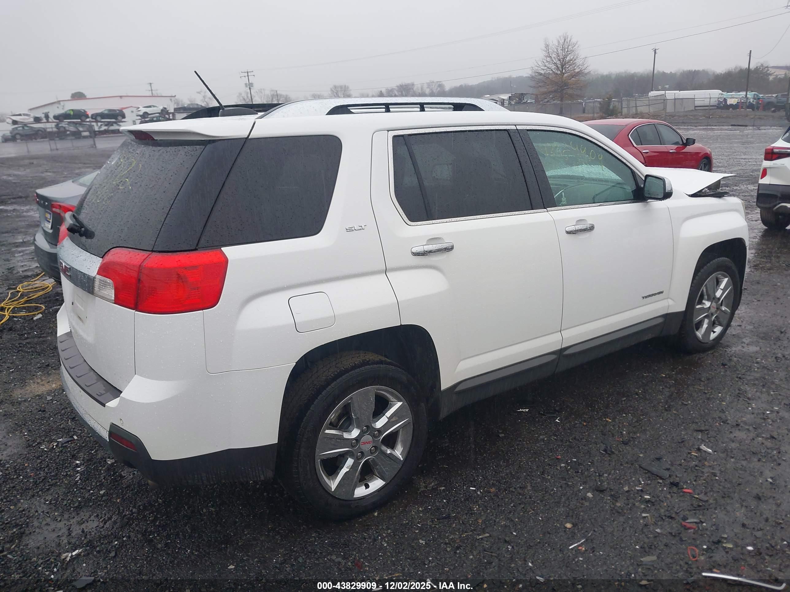 GMC TERRAIN image 4