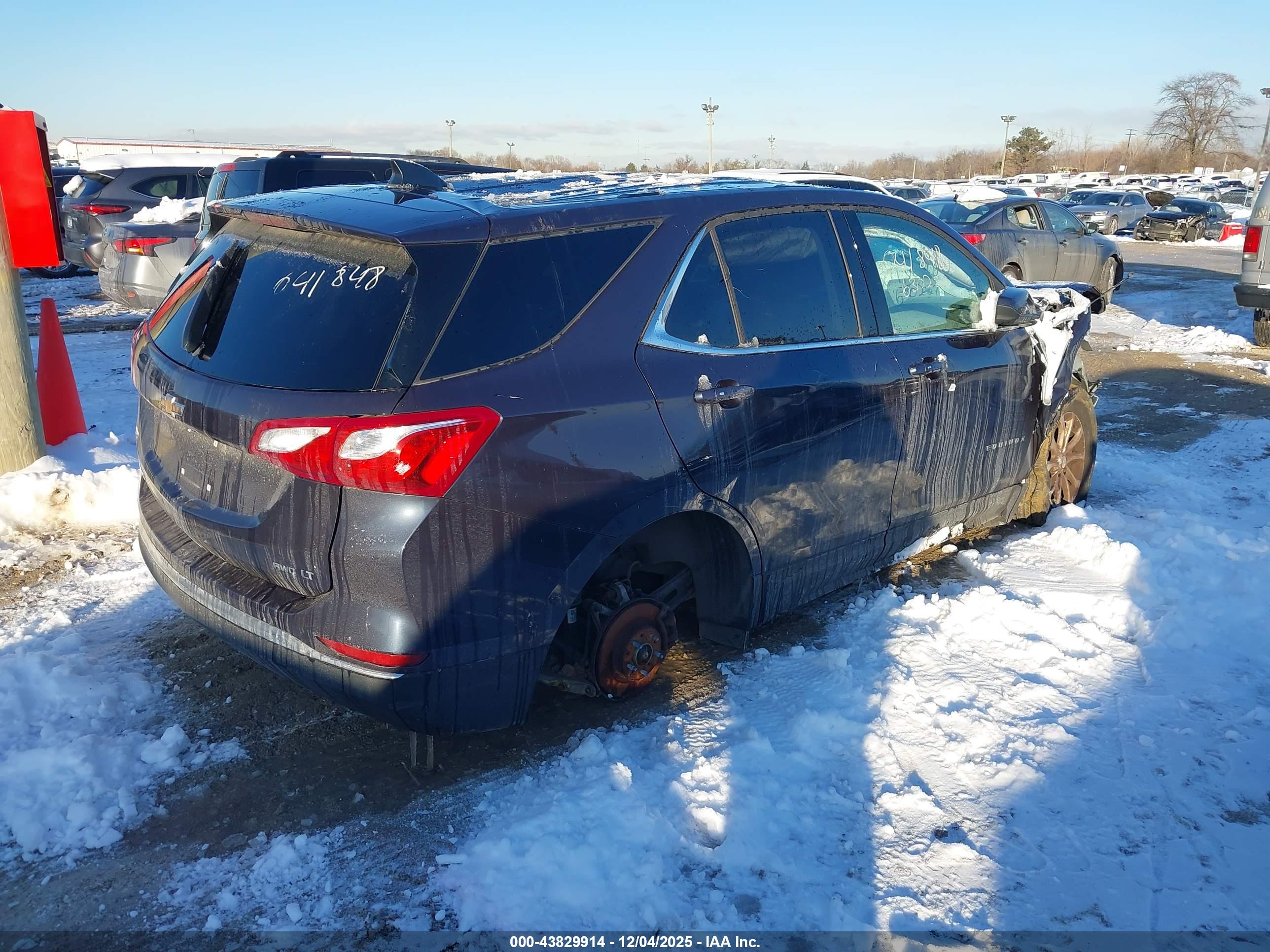 CHEVROLET EQUINOX image 4
