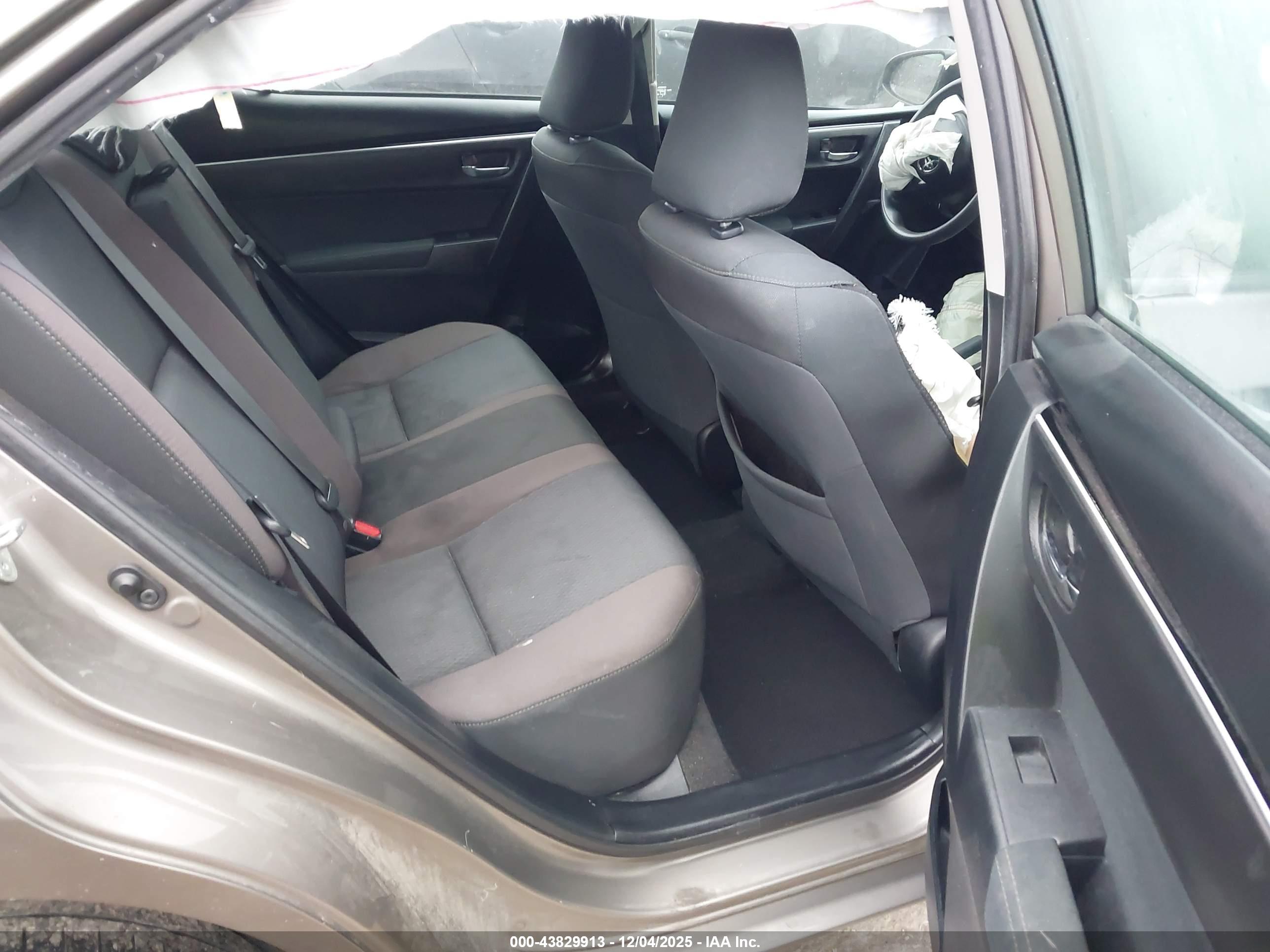 TOYOTA COROLLA image 8