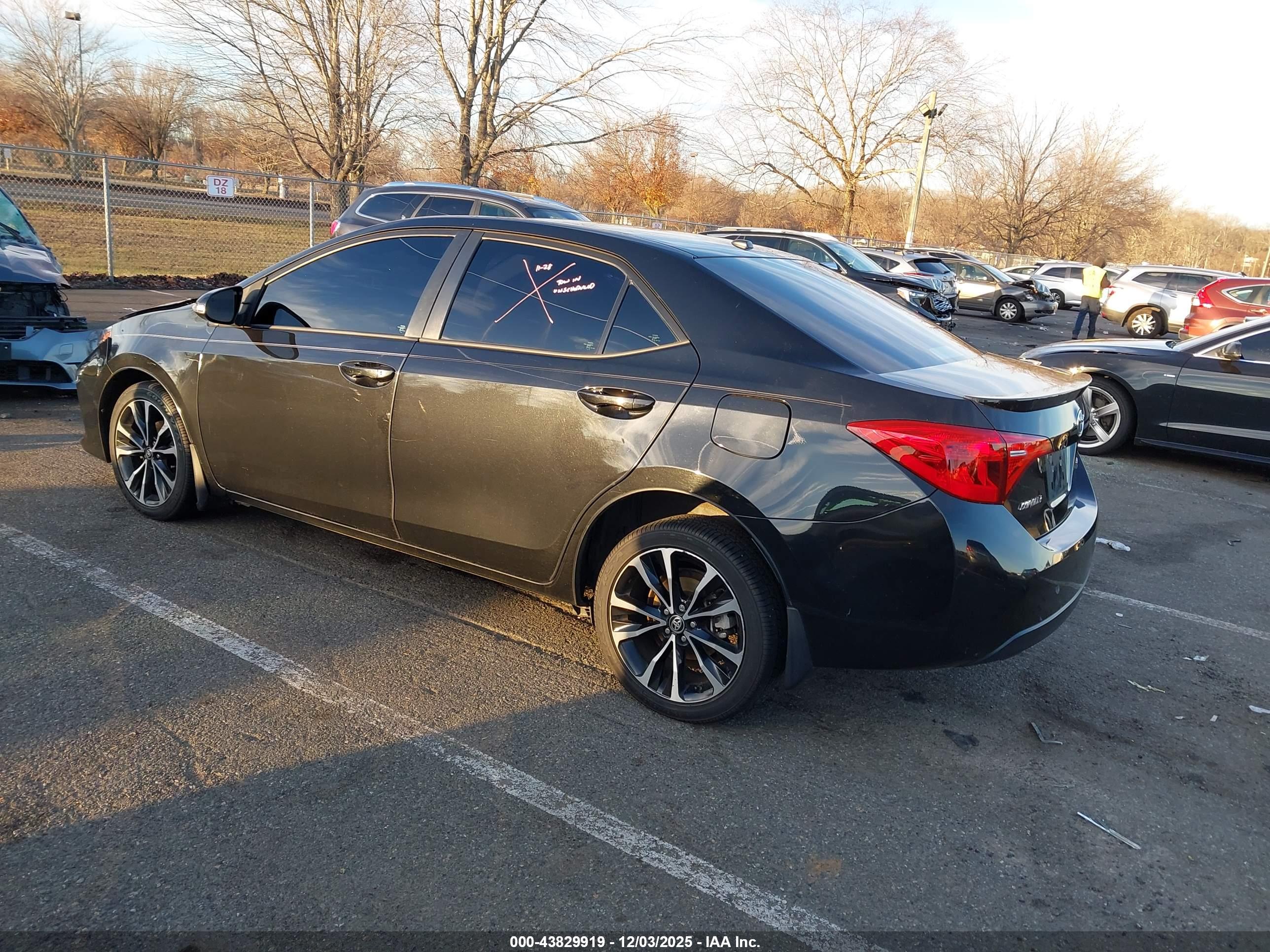 TOYOTA COROLLA image 3