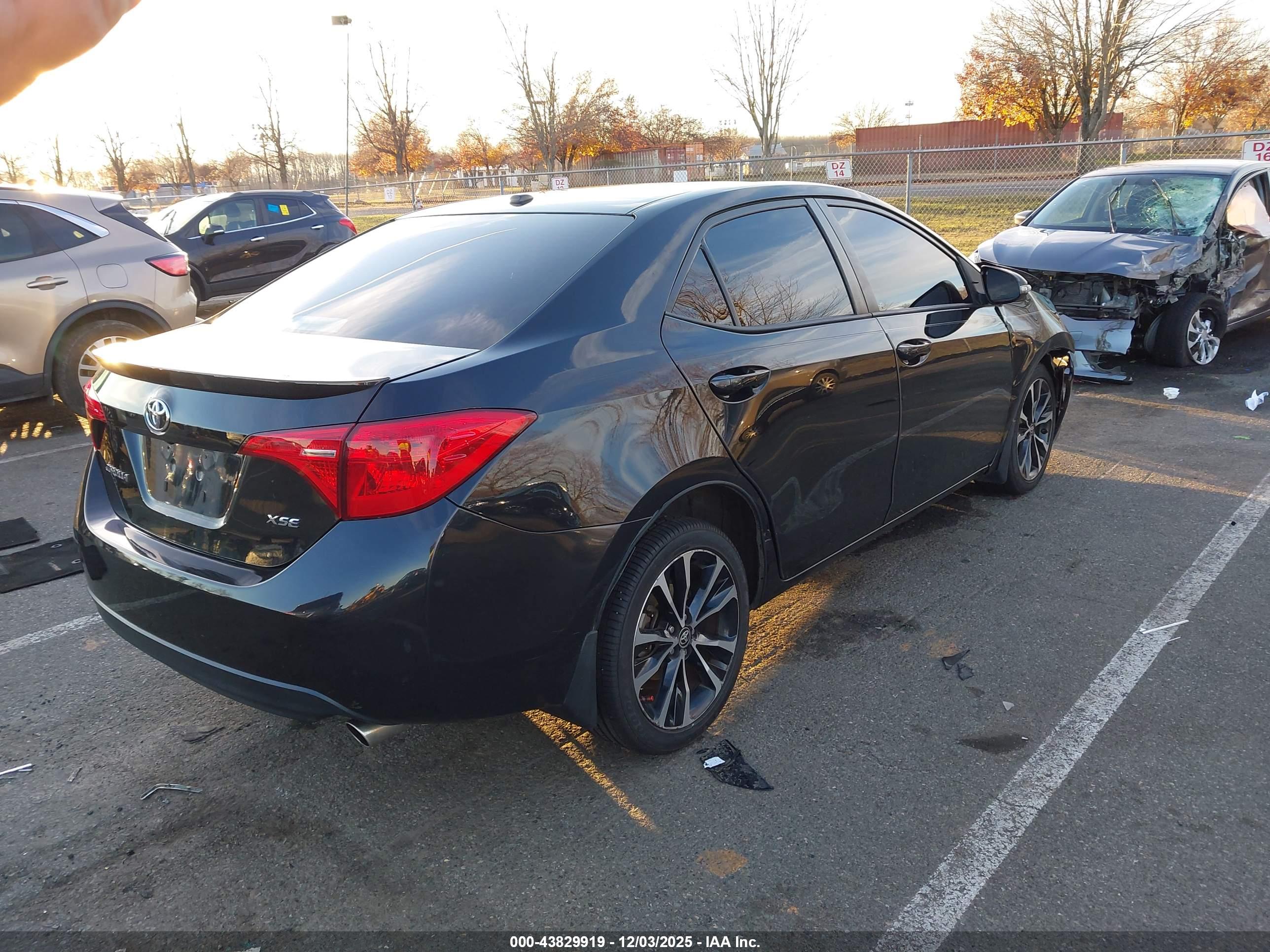 TOYOTA COROLLA image 4