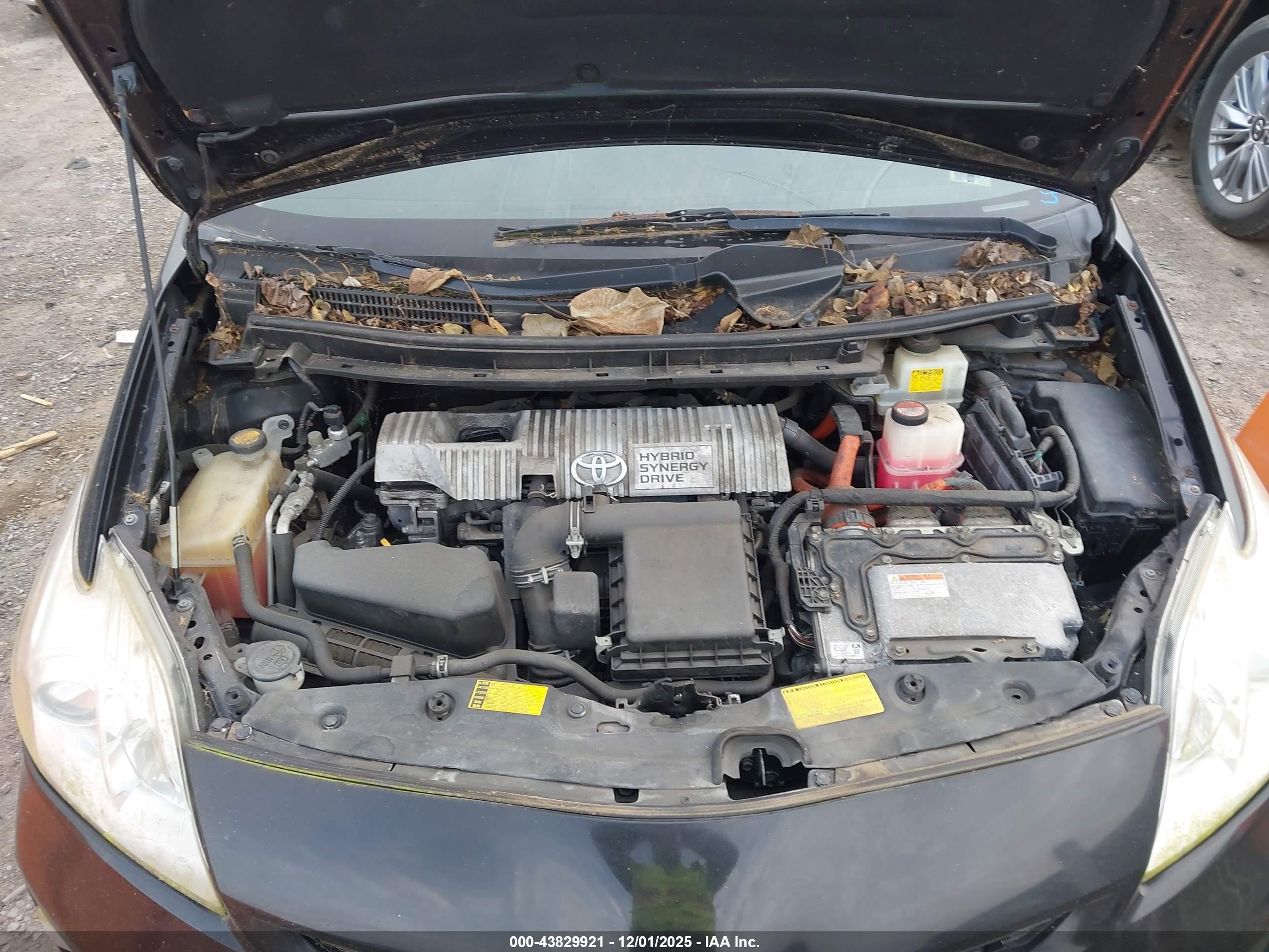 TOYOTA PRIUS image 10
