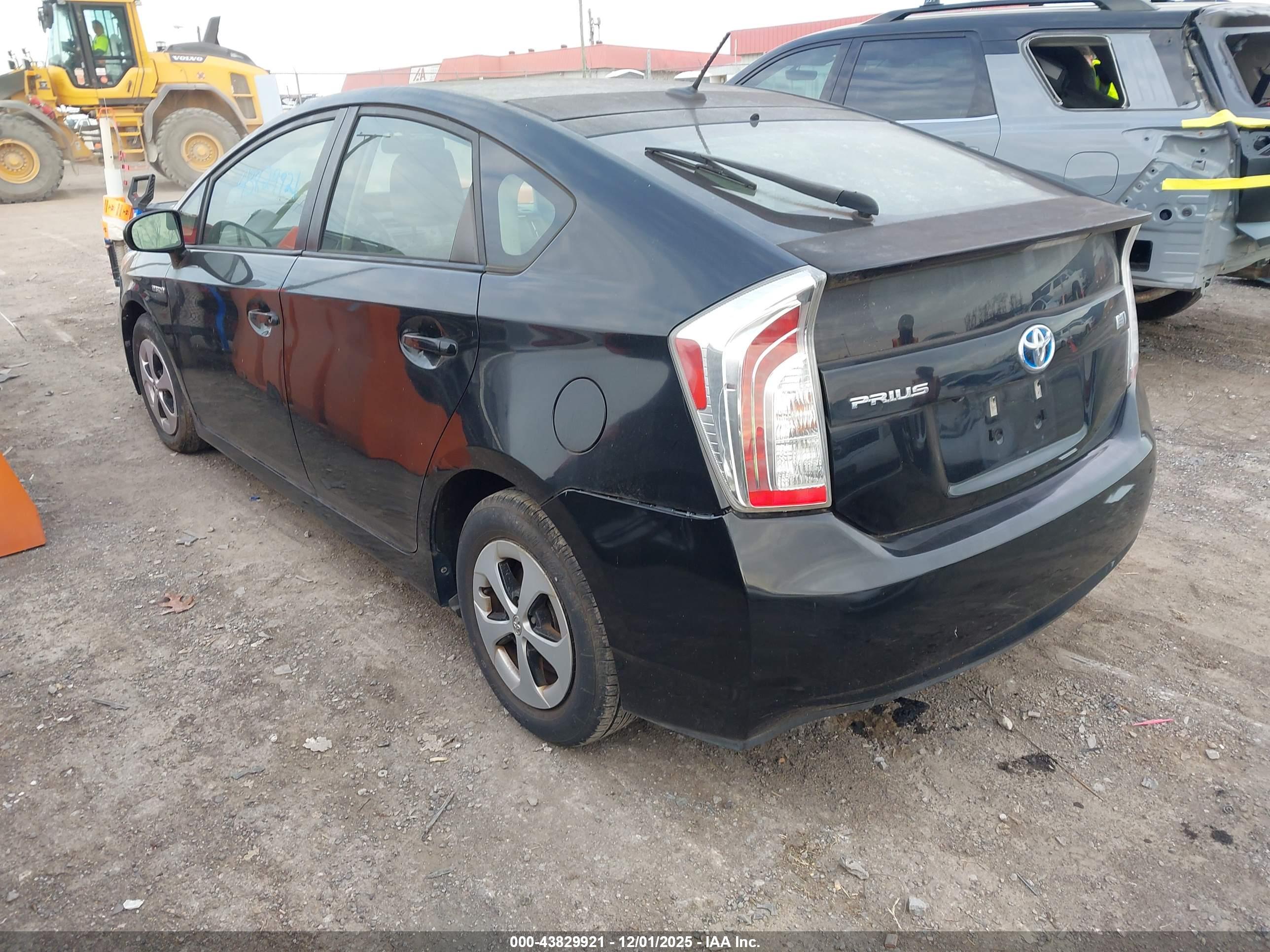 TOYOTA PRIUS image 3