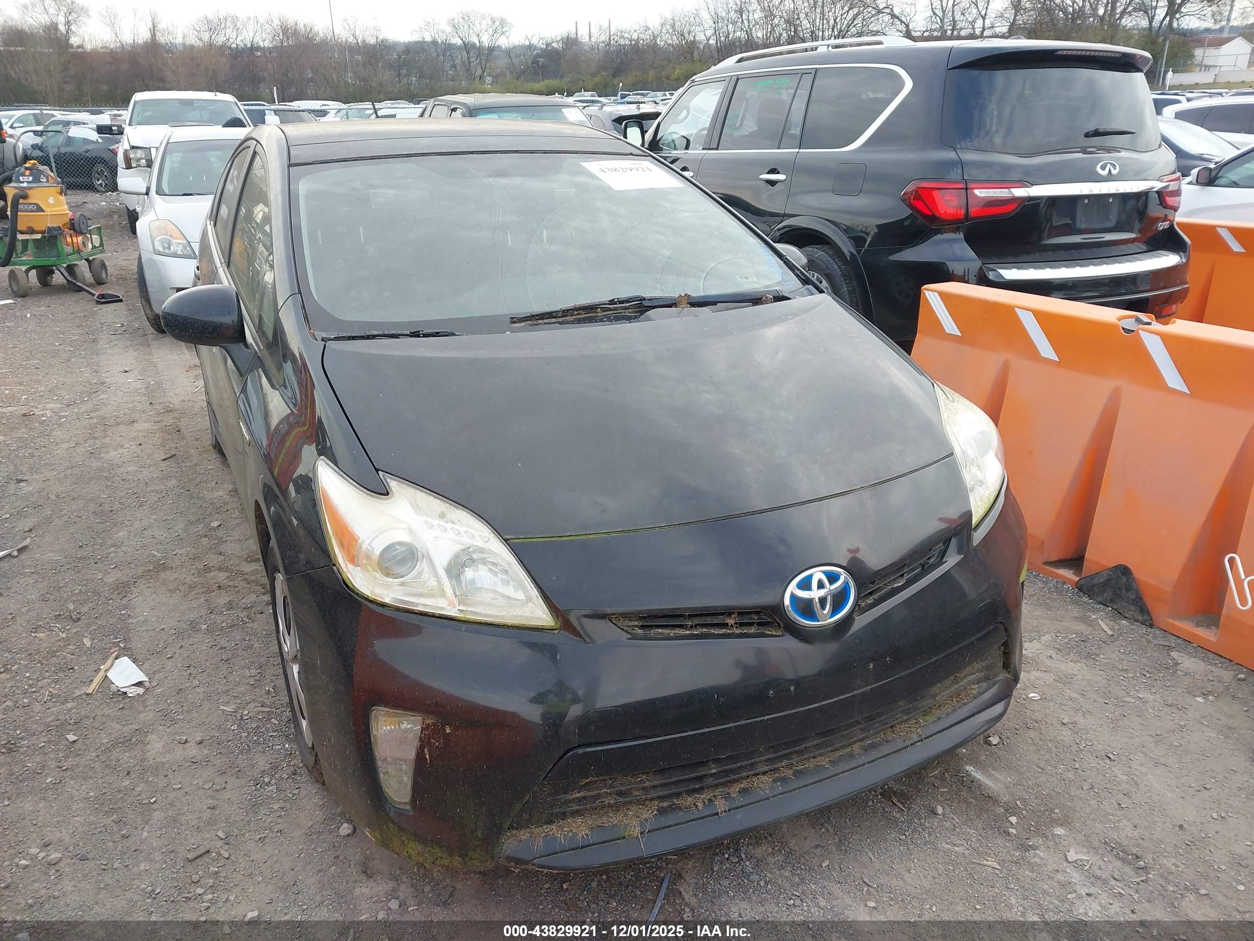 TOYOTA PRIUS image 6