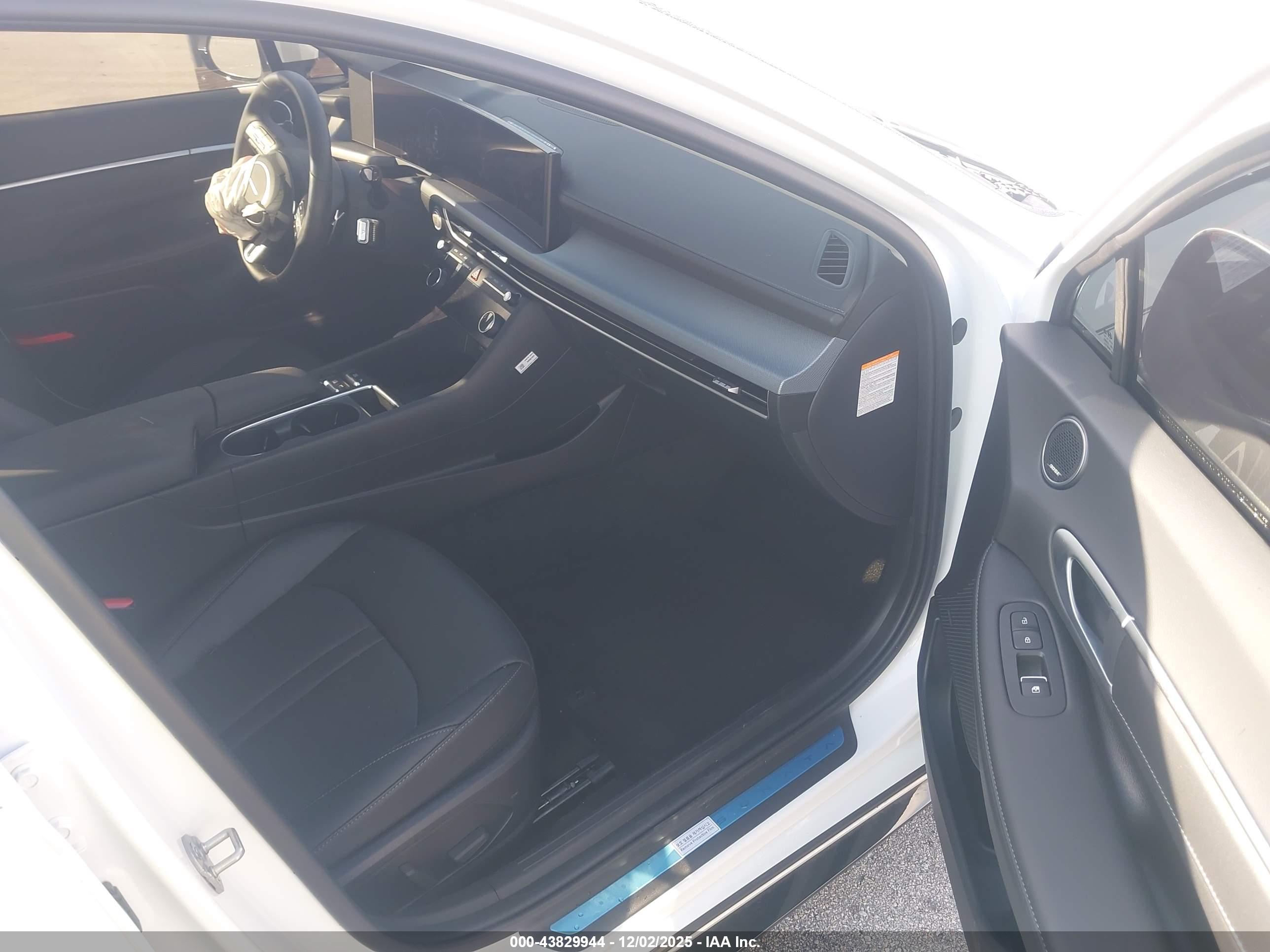 HYUNDAI SONATA image 5